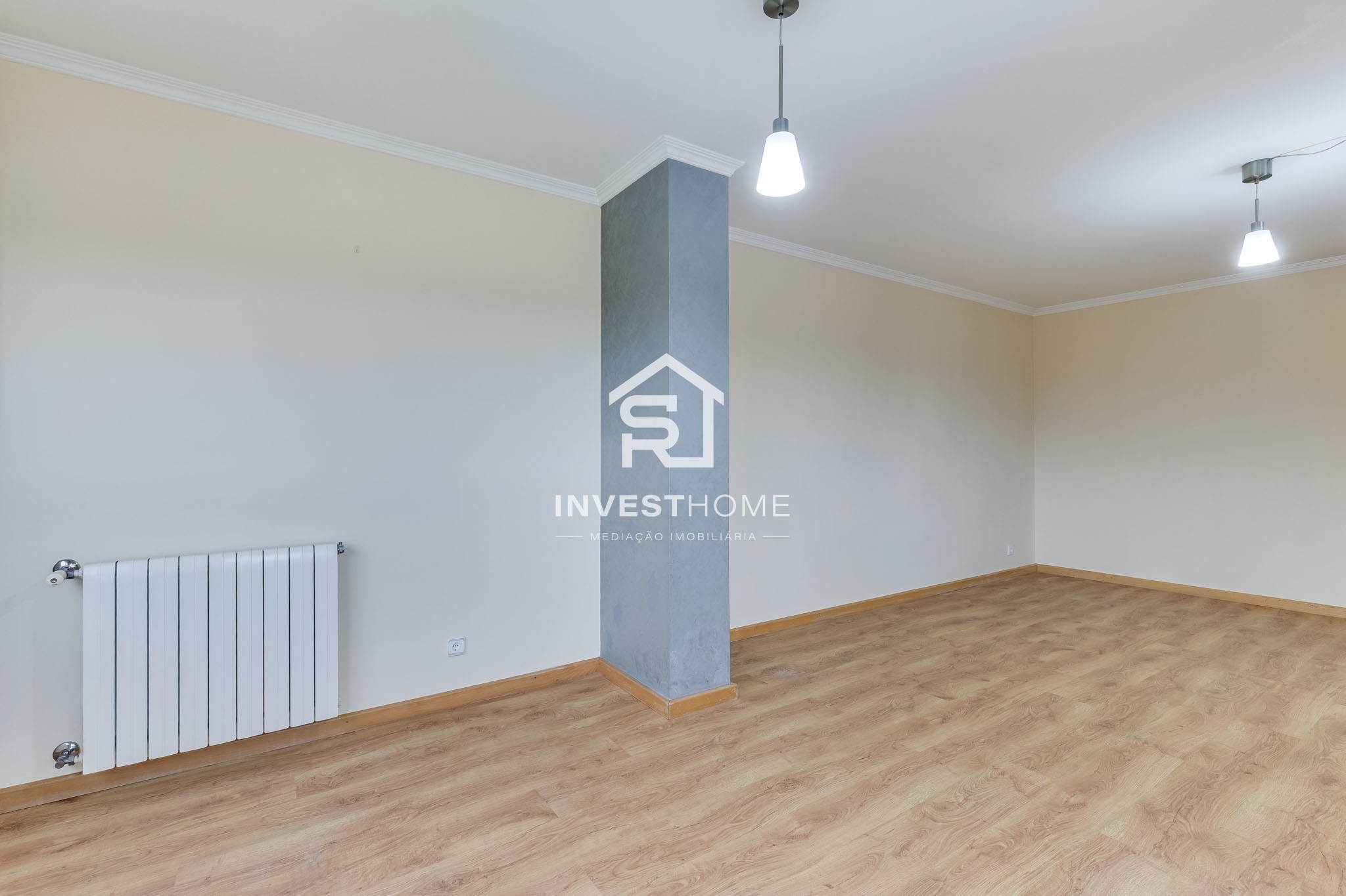 Apartamento T2 | Metro do Lidador | Varanda | Jardins | Lug. Garagem | Arrumos