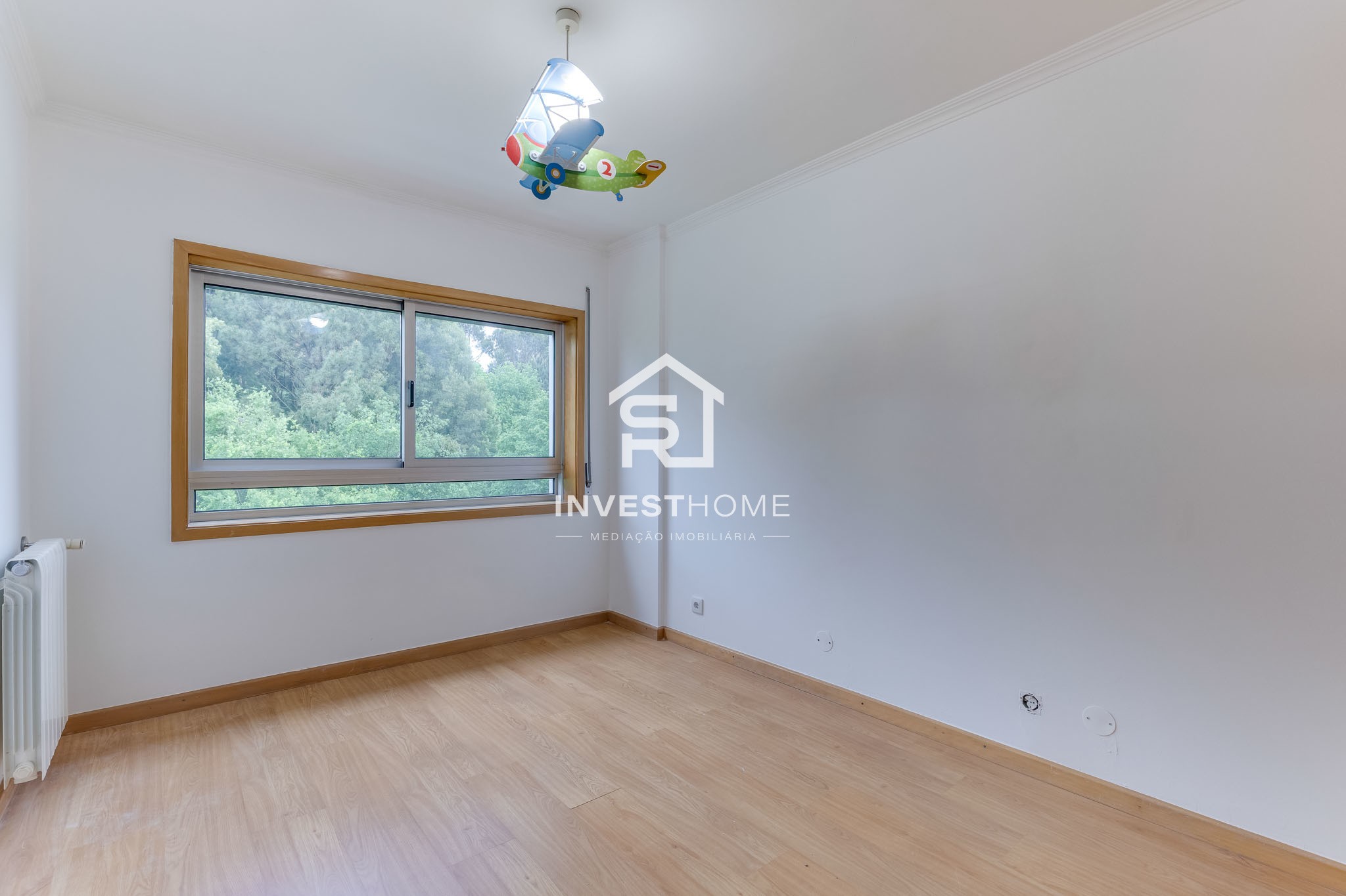 Apartamento T2 | Metro do Lidador | Varanda | Jardins | Lug. Garagem | Arrumos