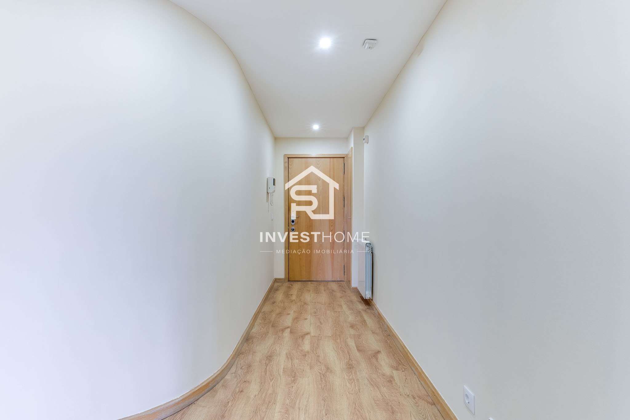 Apartamento T2 | Metro do Lidador | Varanda | Jardins | Lug. Garagem | Arrumos
