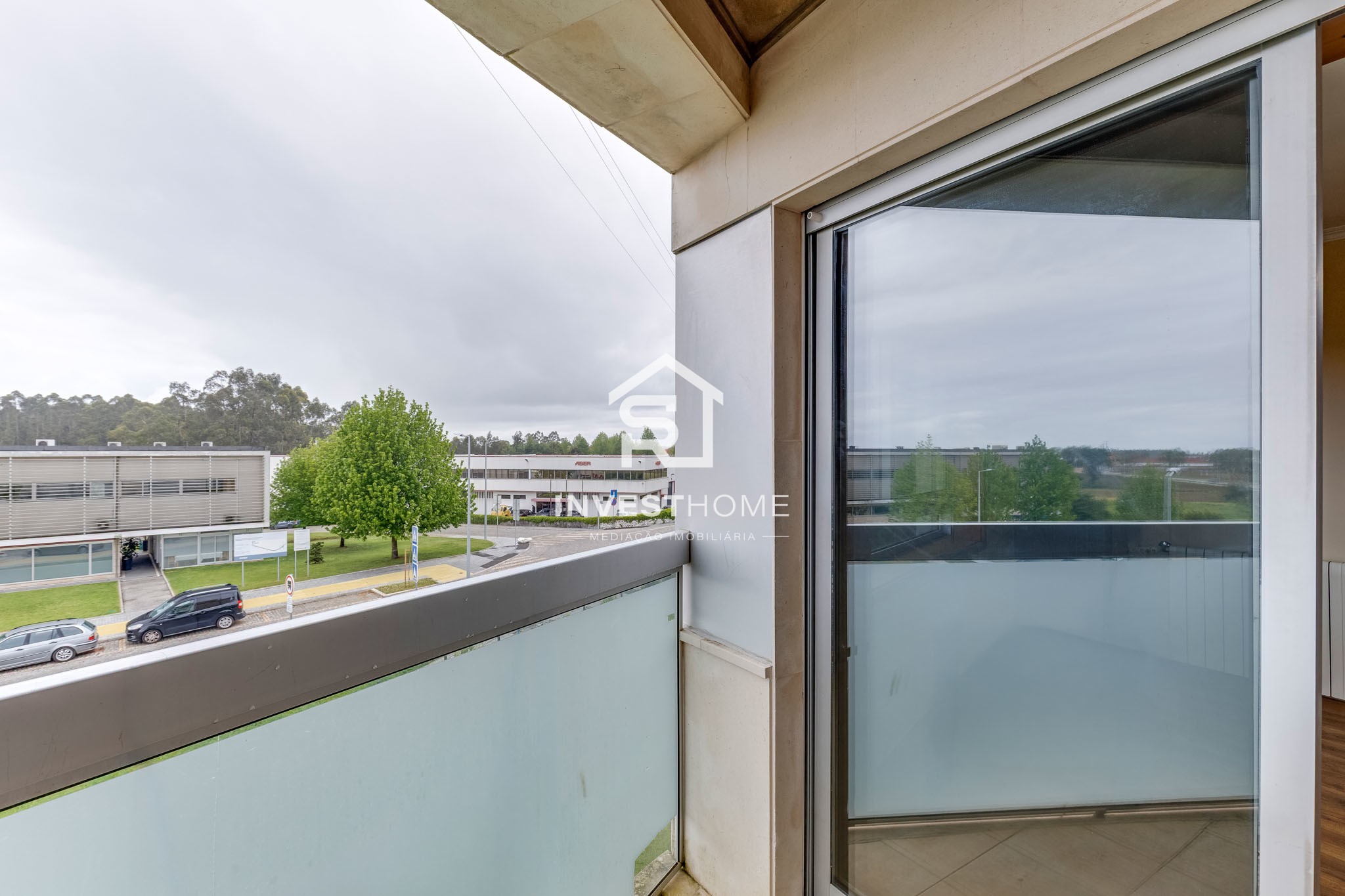 Apartamento T2 | Metro do Lidador | Varanda | Jardins | Lug. Garagem | Arrumos