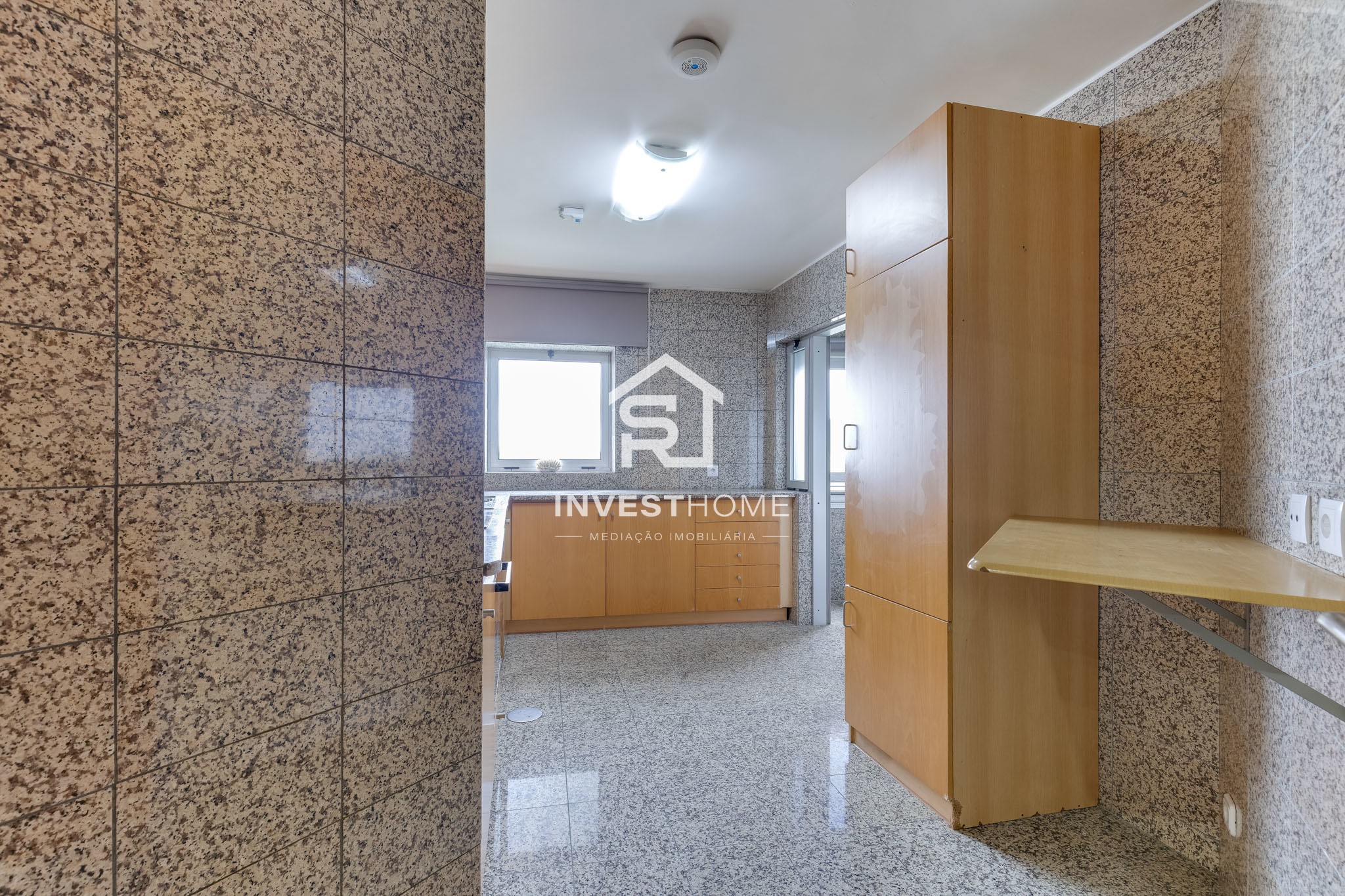 Apartamento T2 | Metro do Lidador | Varanda | Jardins | Lug. Garagem | Arrumos