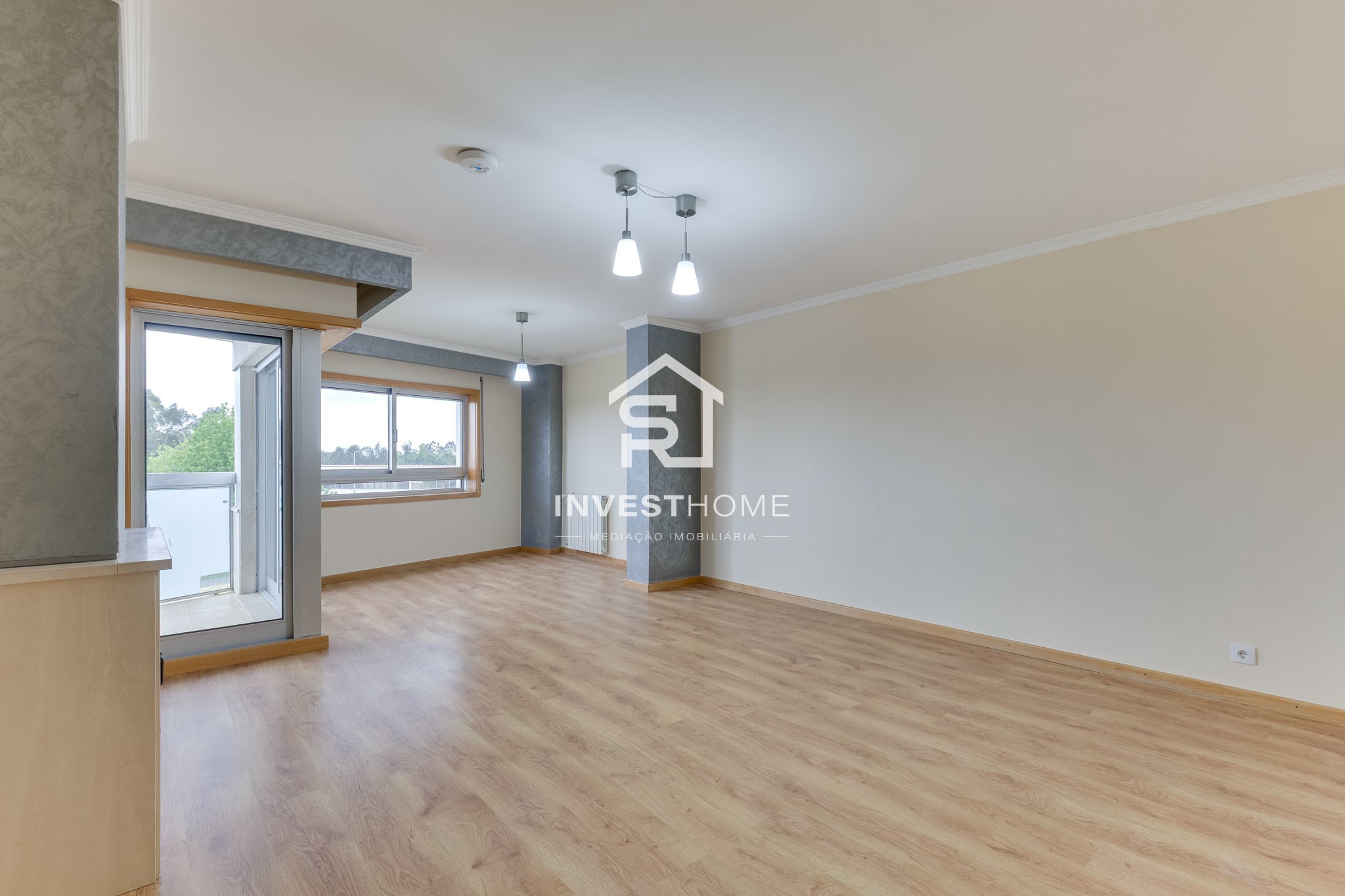 Apartamento T2 | Metro do Lidador | Varanda | Jardins | Lug. Garagem | Arrumos