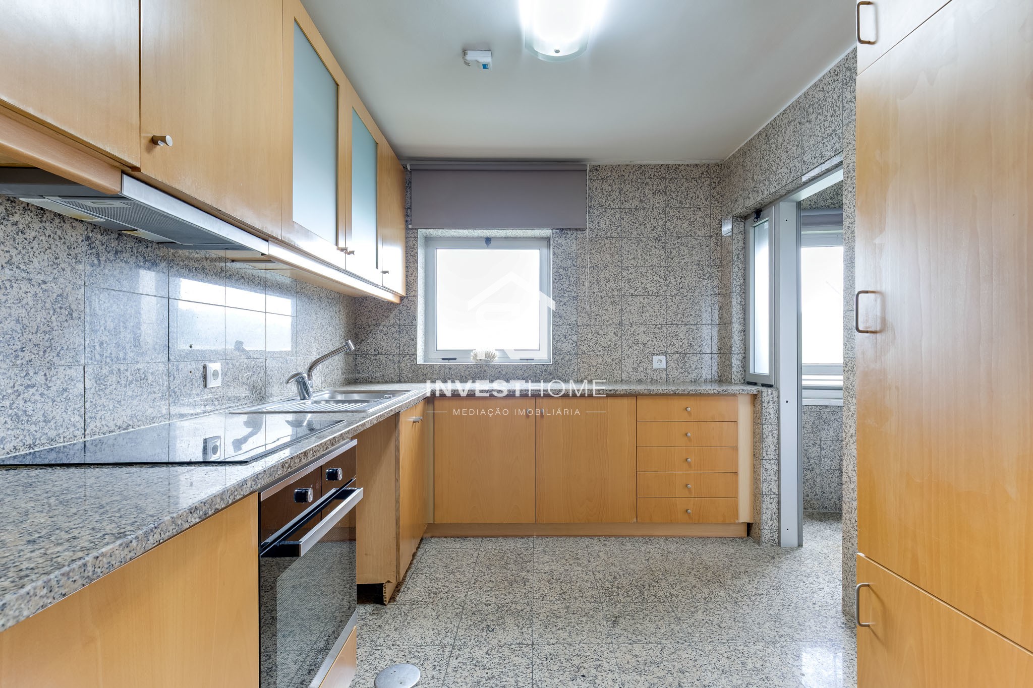 Apartamento T2 | Metro do Lidador | Varanda | Jardins | Lug. Garagem | Arrumos