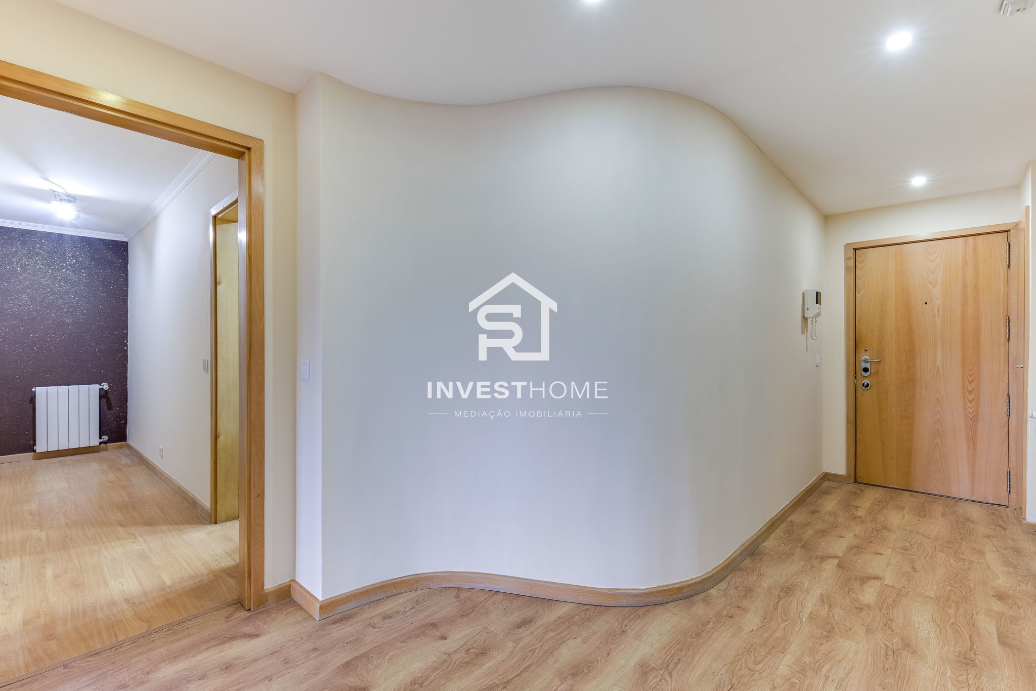 Apartamento T2 | Metro do Lidador | Varanda | Jardins | Lug. Garagem | Arrumos