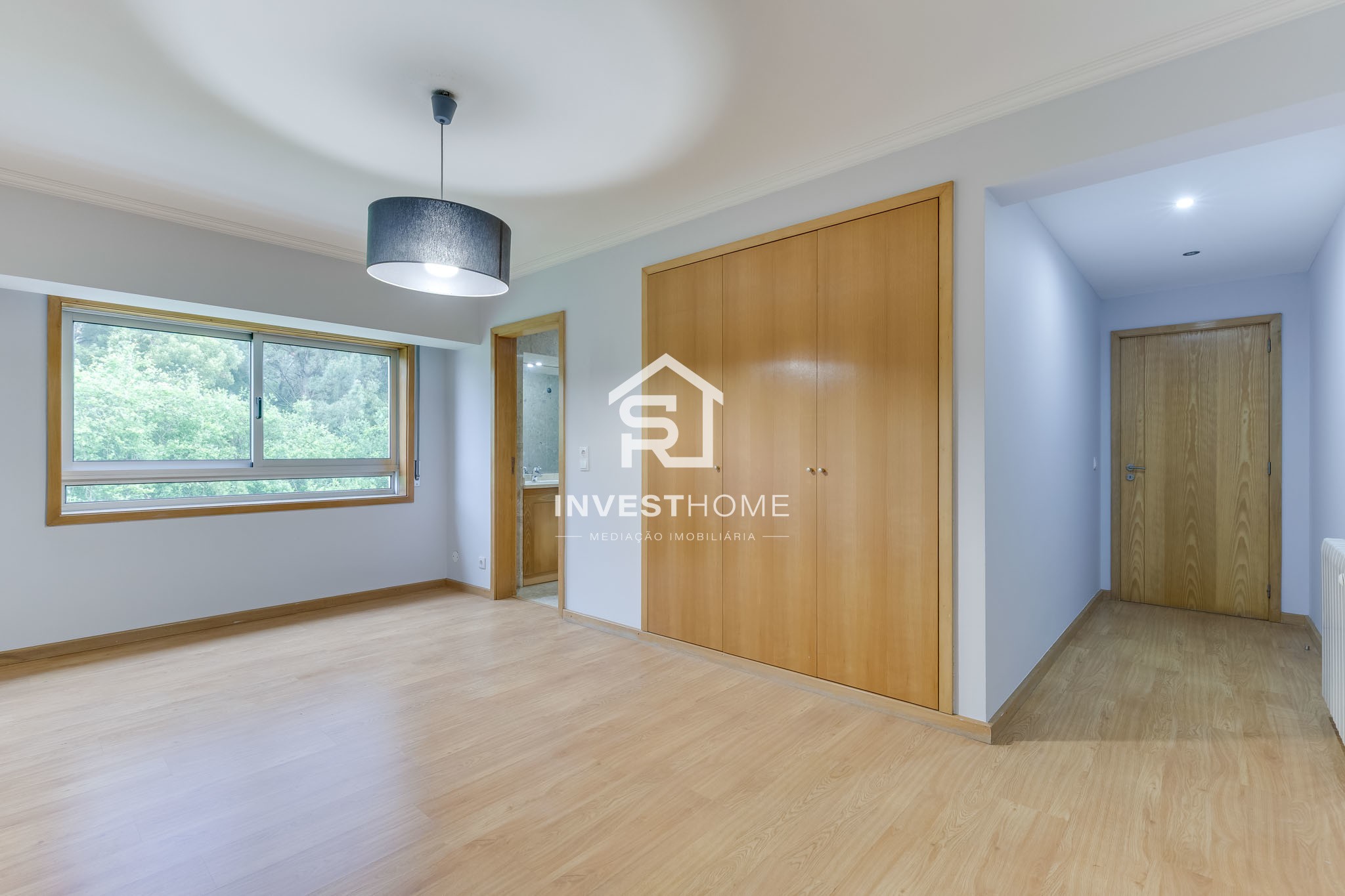 Apartamento T2 | Metro do Lidador | Varanda | Jardins | Lug. Garagem | Arrumos