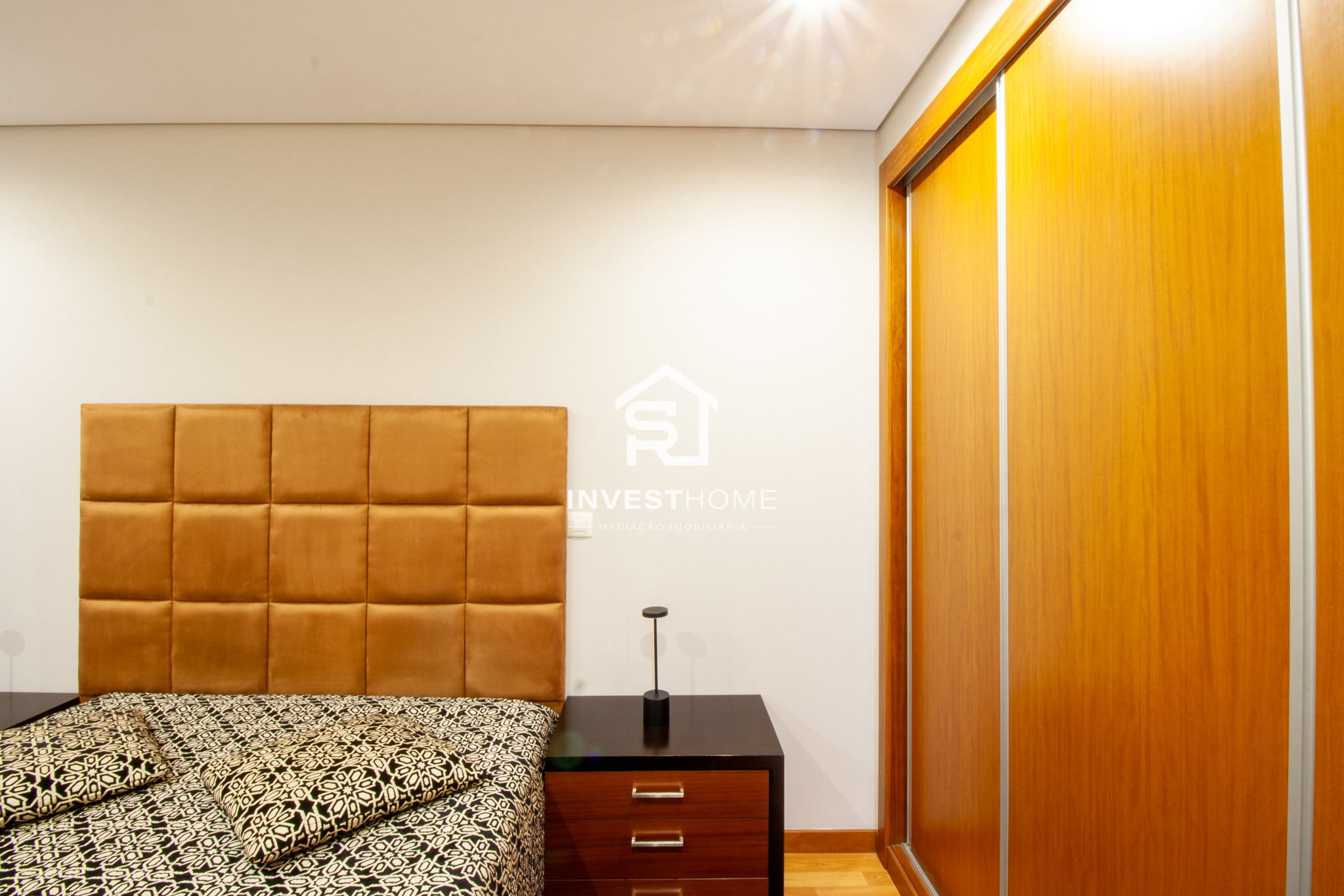 Apartamento T2 | Mobilado e Equipado | Varandas | Lugar de Garagem | Arrumos | Matosinhos