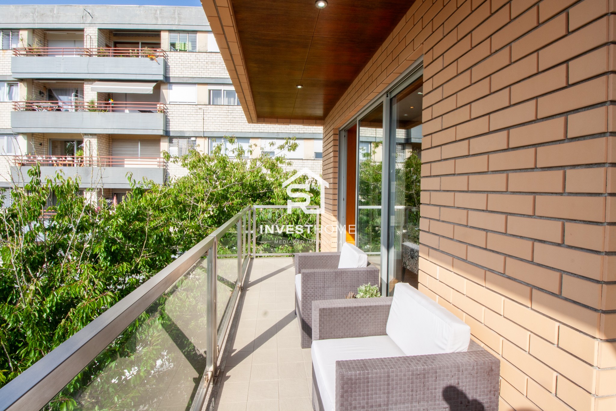 Apartamento T2 | Mobilado e Equipado | Varandas | Lugar de Garagem | Arrumos | Matosinhos