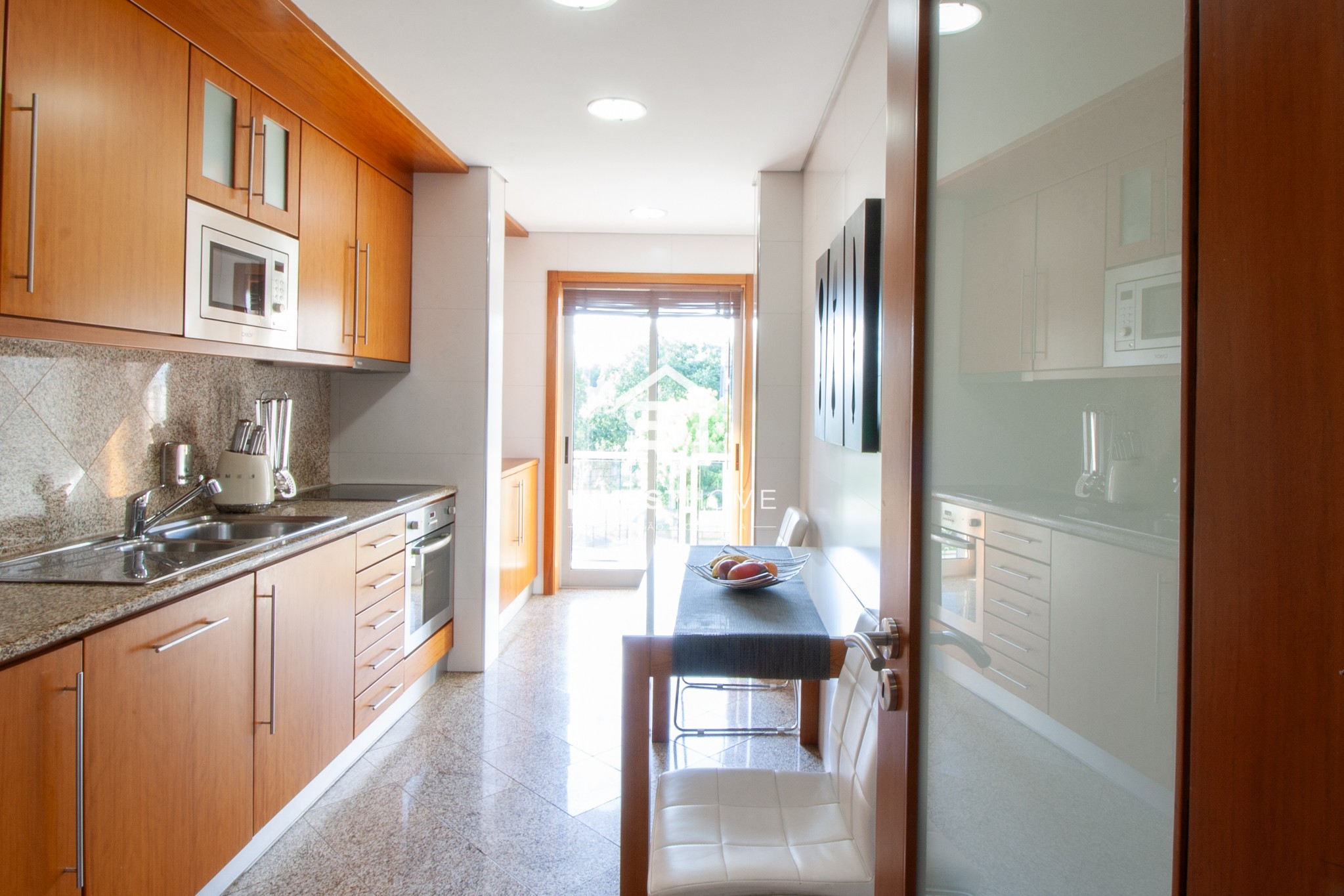 Apartamento T2 | Mobilado e Equipado | Varandas | Lugar de Garagem | Arrumos | Matosinhos