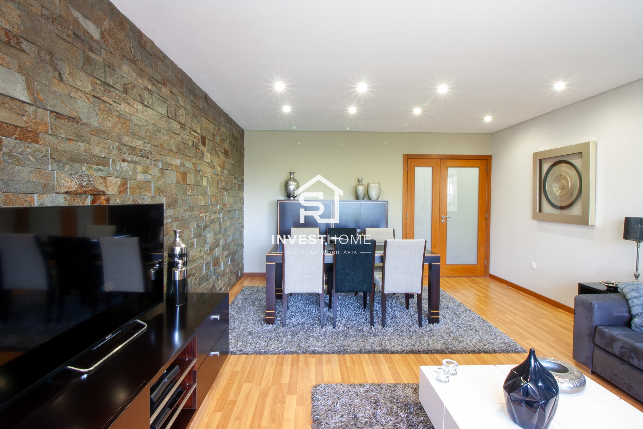 Apartamento T2 | Mobilado e Equipado | Varandas | Lugar de Garagem | Arrumos | Matosinhos
