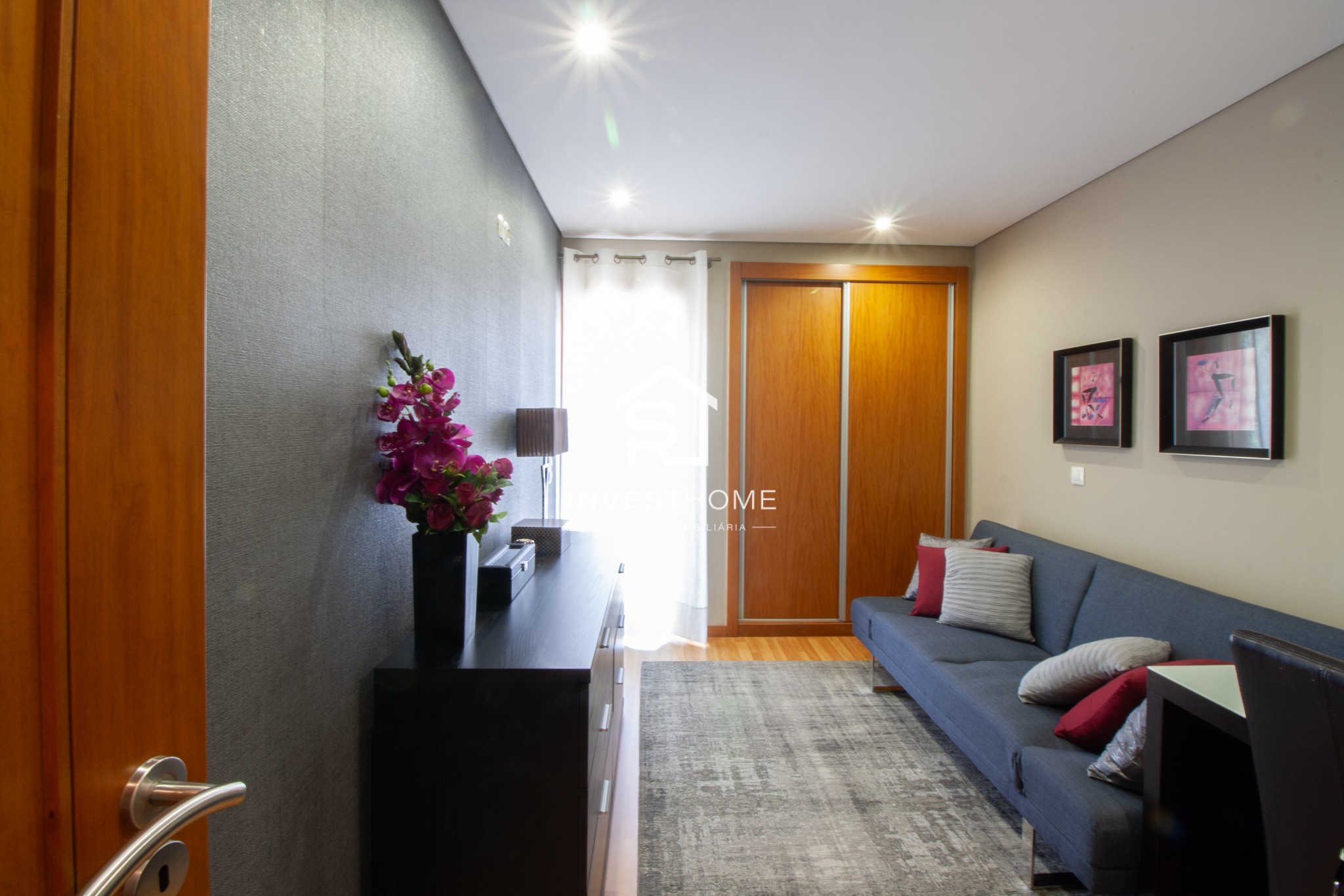 Apartamento T2 | Mobilado e Equipado | Varandas | Lugar de Garagem | Arrumos | Matosinhos
