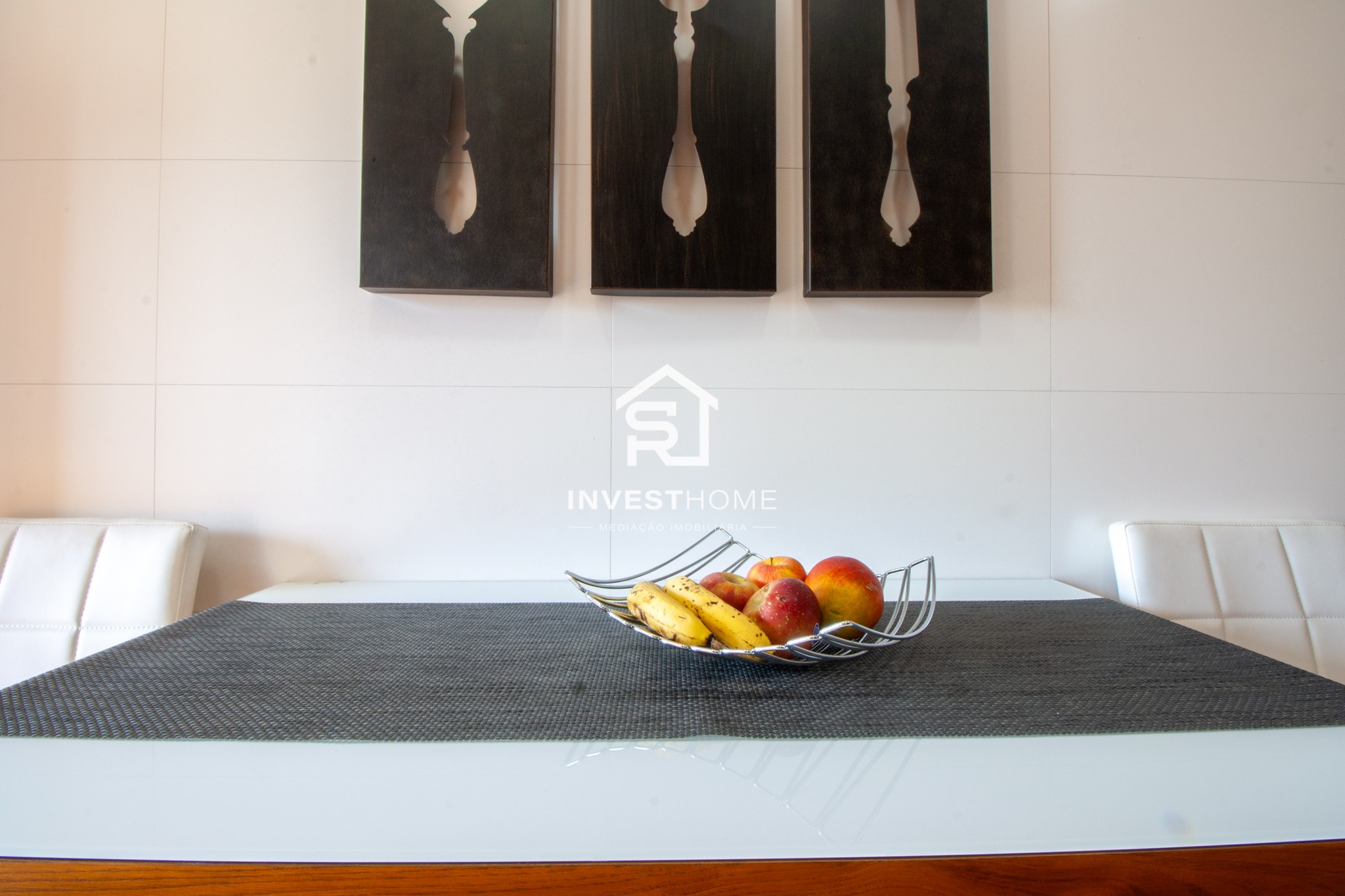 Apartamento T2 | Mobilado e Equipado | Varandas | Lugar de Garagem | Arrumos | Matosinhos