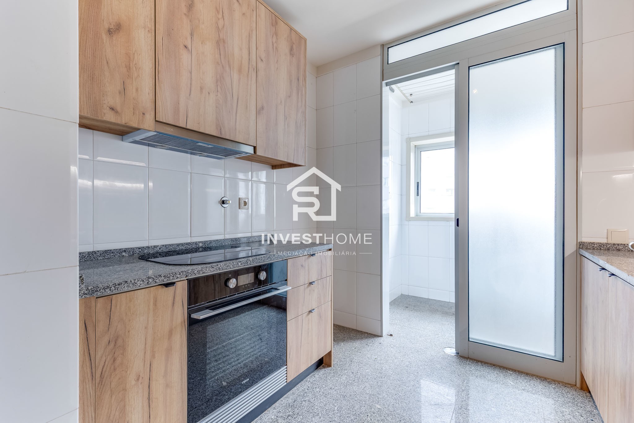 Apartamento T2 | Renovado | Centro da Maia | Lug Garagem