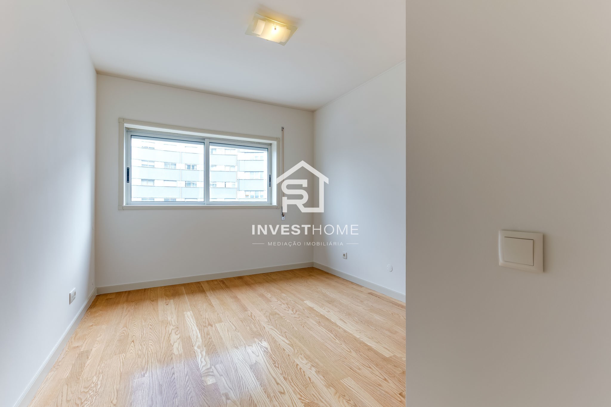 Apartamento T2 | Renovado | Centro da Maia | Lug Garagem