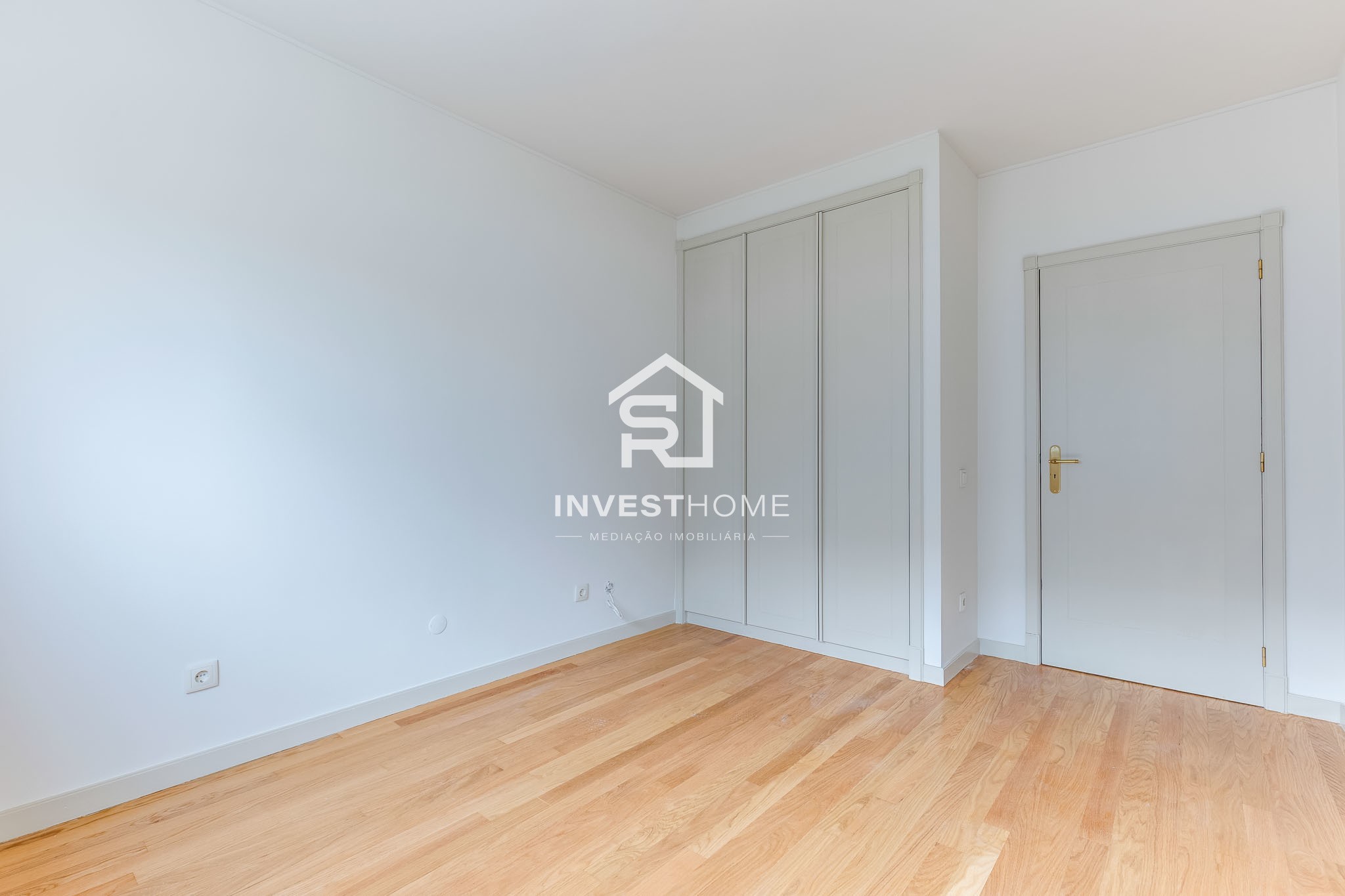 Apartamento T2 | Renovado | Centro da Maia | Lug Garagem