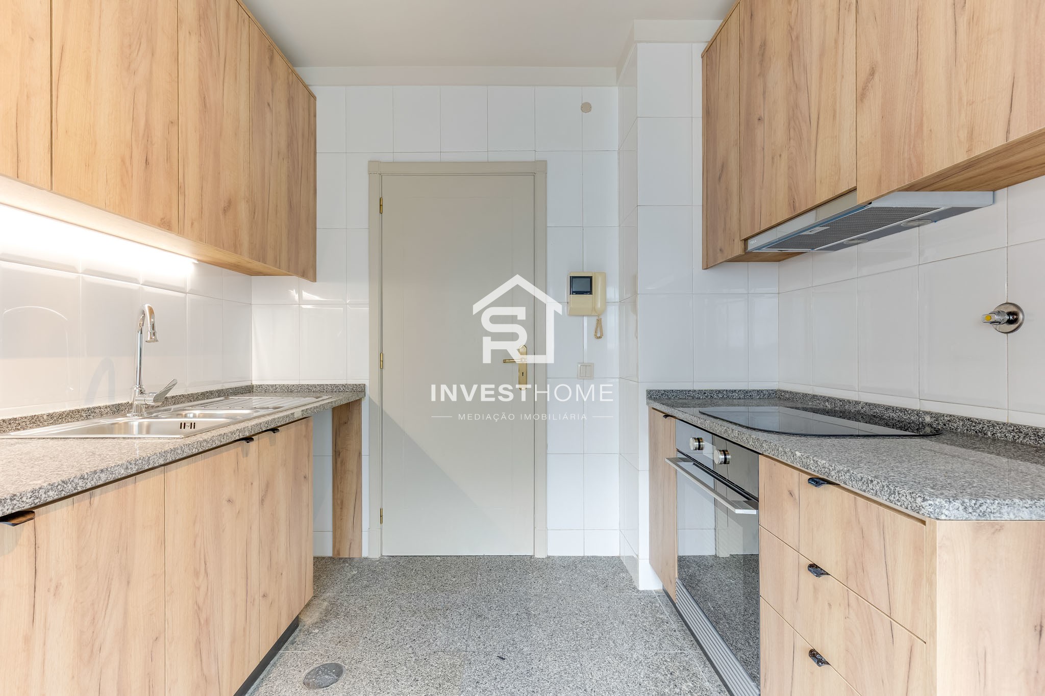 Apartamento T2 | Renovado | Centro da Maia | Lug Garagem