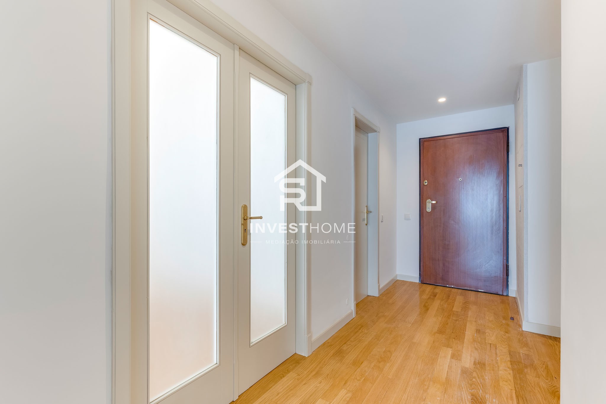 Apartamento T2 | Renovado | Centro da Maia | Lug Garagem