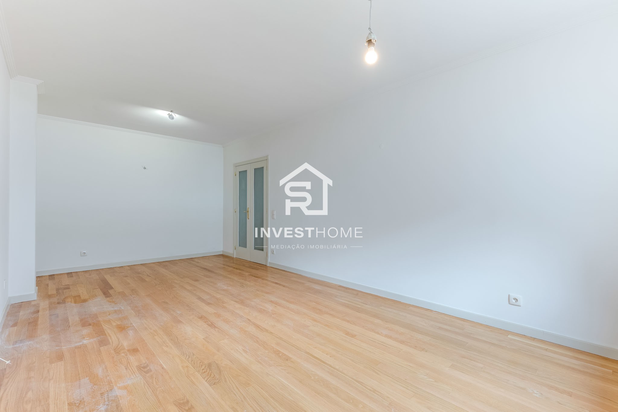 Apartamento T2 | Renovado | Centro da Maia | Lug Garagem