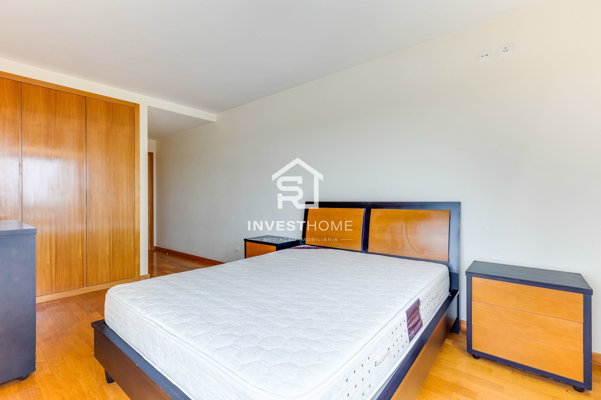 Apartamento T2+1 | Mobilado e Equipado | Box | Varandas
