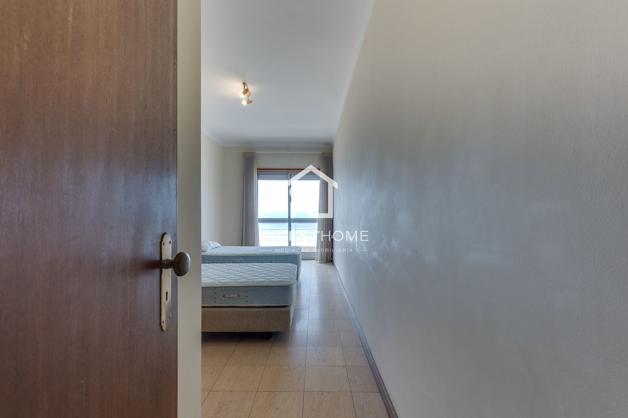 Apartamento T2+1 | Mobilado e Equipado | Em frente ao mar | Varandas