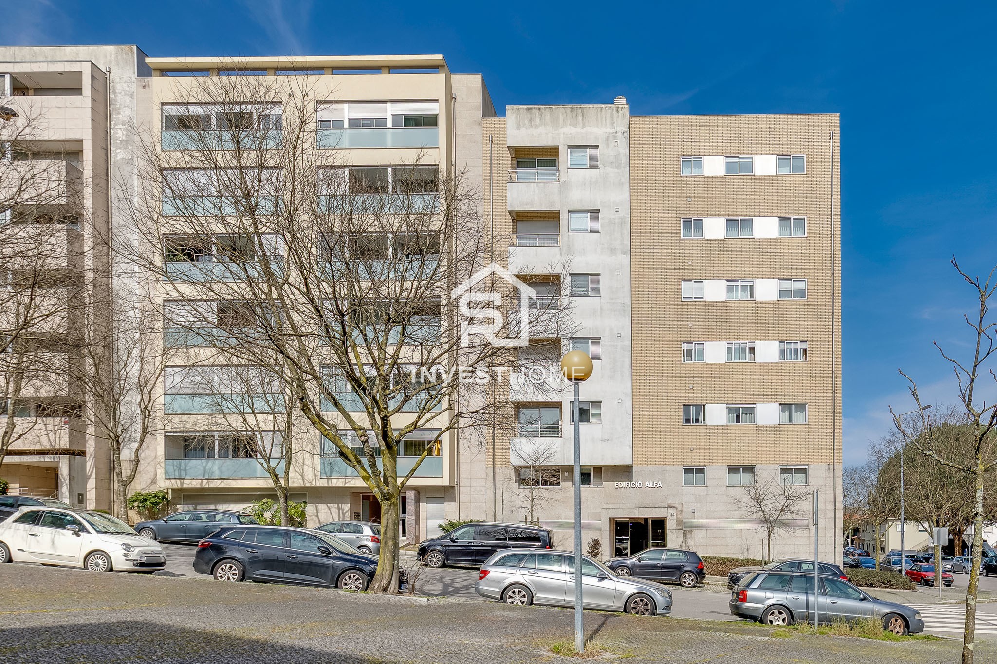 Apartamento T3 | Boas áreas | 2 Frentes | Varanda | Box 1 viatura