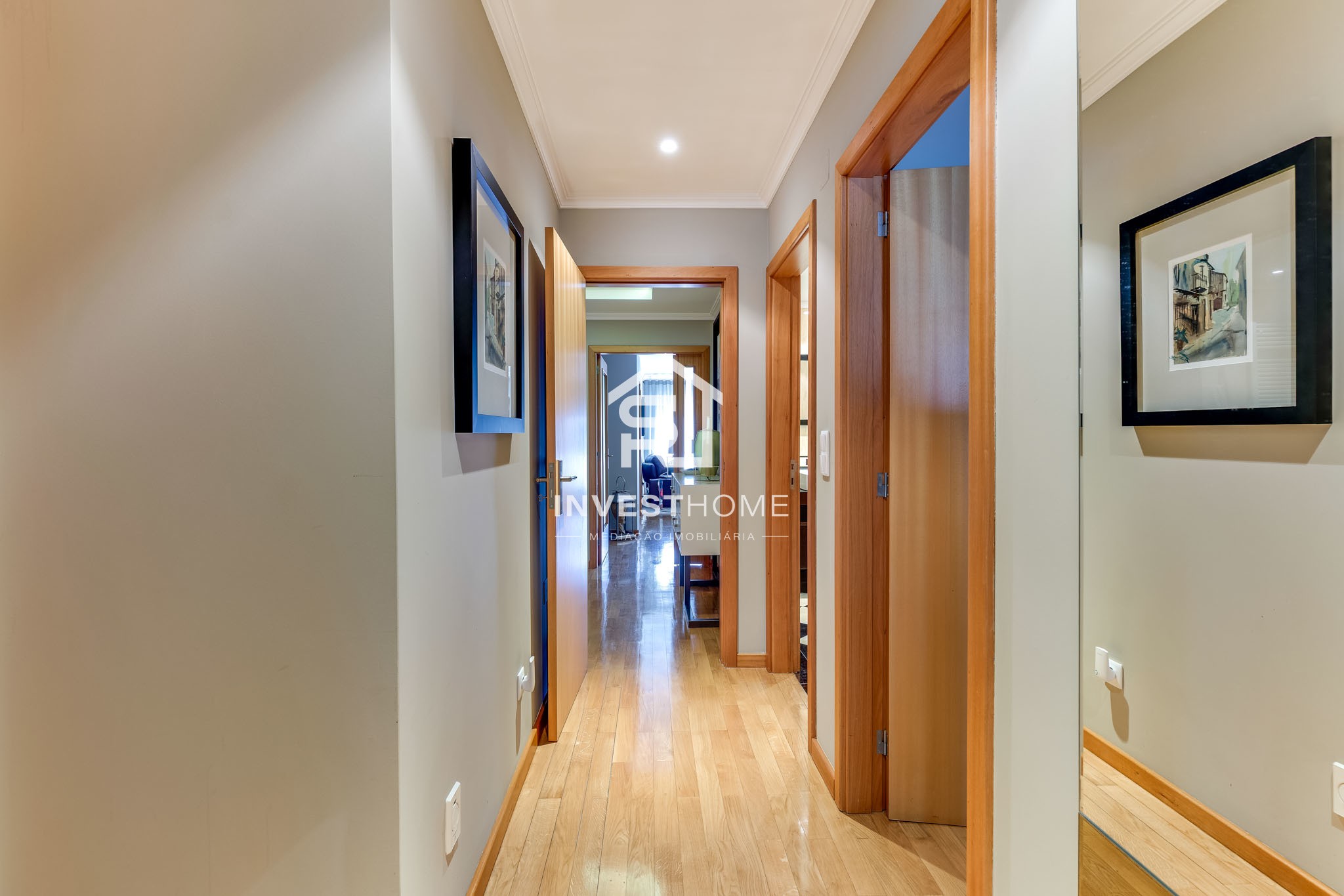 Apartamento T3 | Boas áreas | 2 Frentes | Varanda | Box 1 viatura