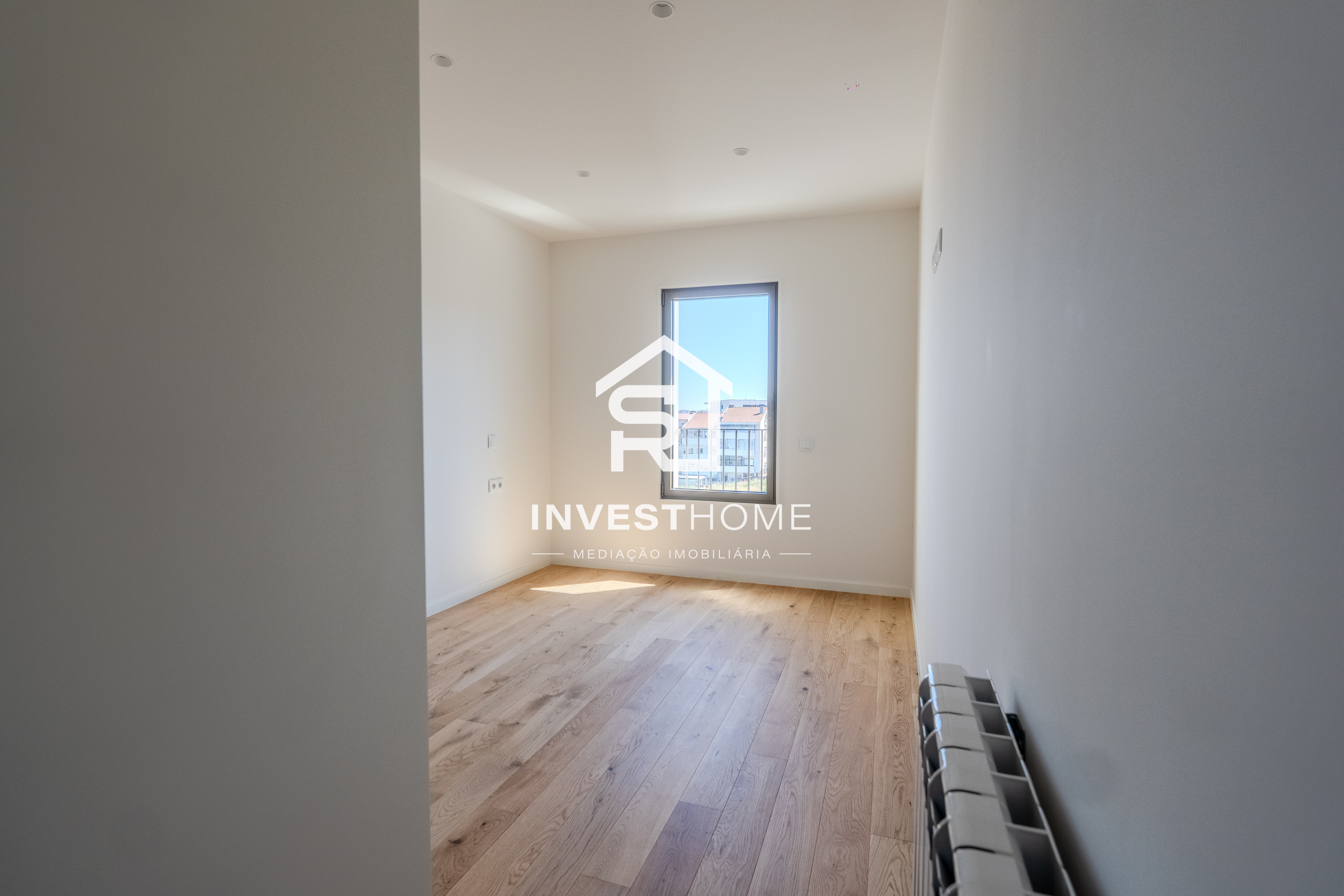 Apartamento T3 | Construção 2024 | Metro | Varanda | Lug Garagem