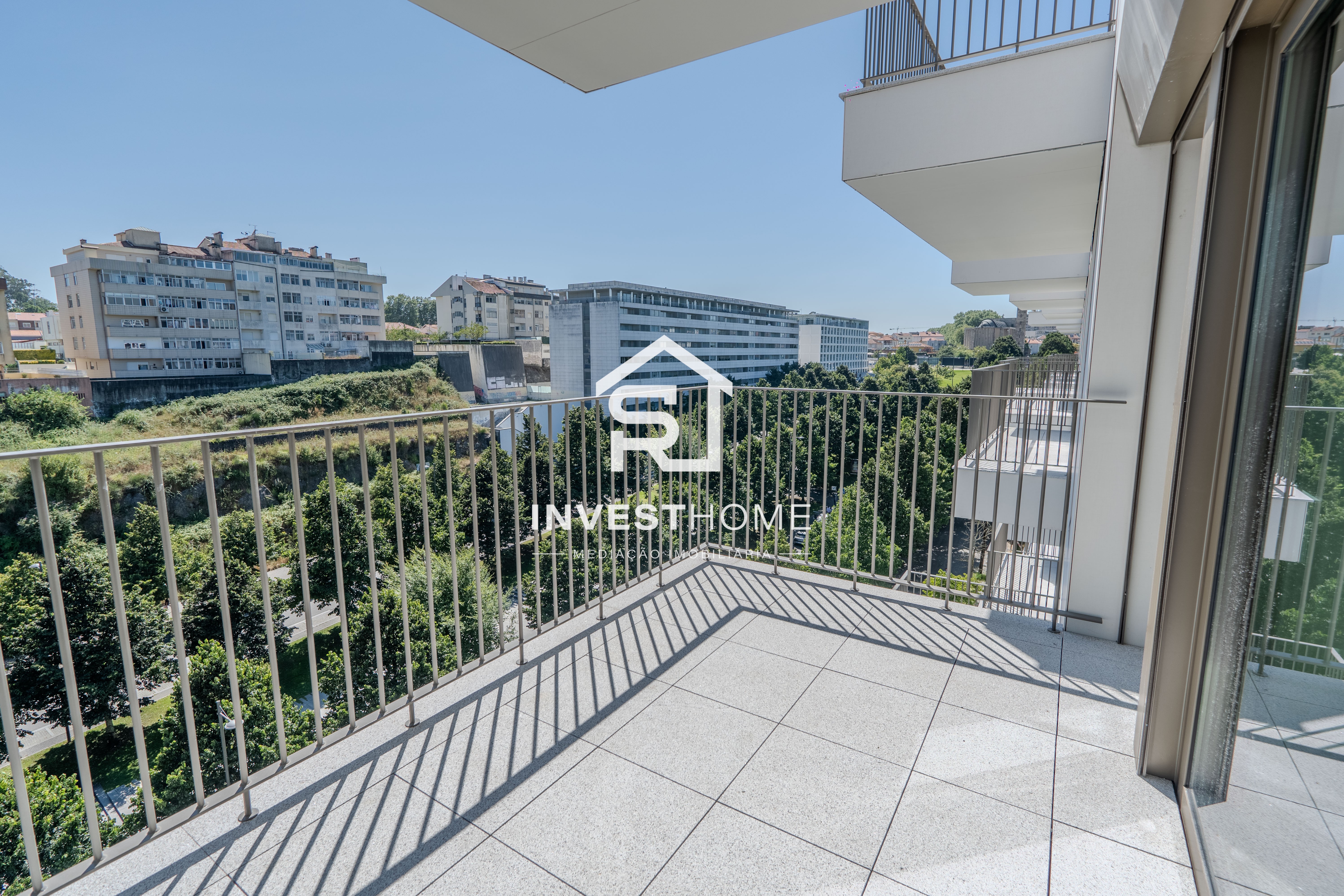 Apartamento T3 | Construção 2024 | Metro | Varanda | Lug Garagem