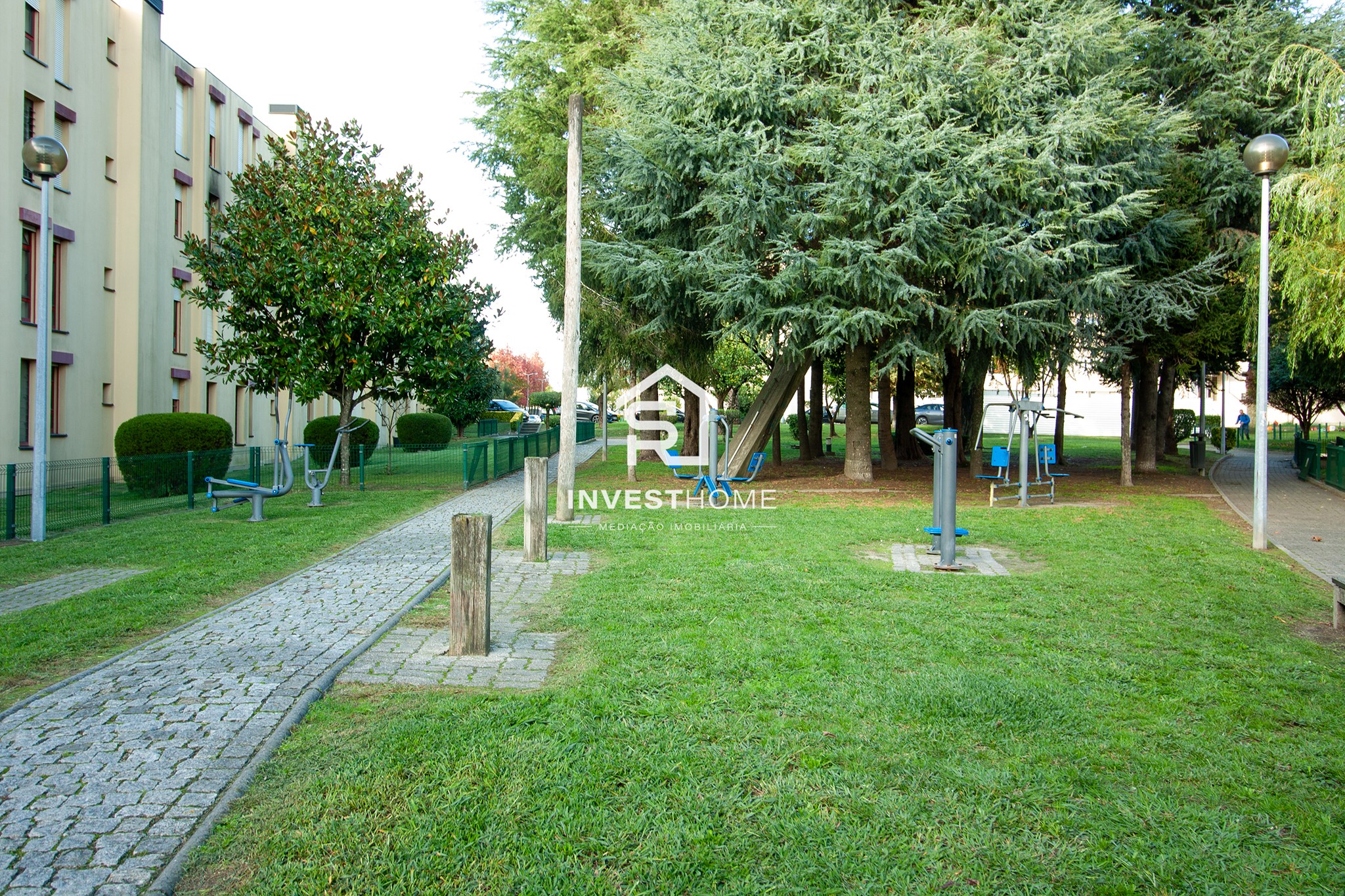 Apartamento T3 | Duplex | Jardim | Campo de ténis | Box | Senhora da Hora