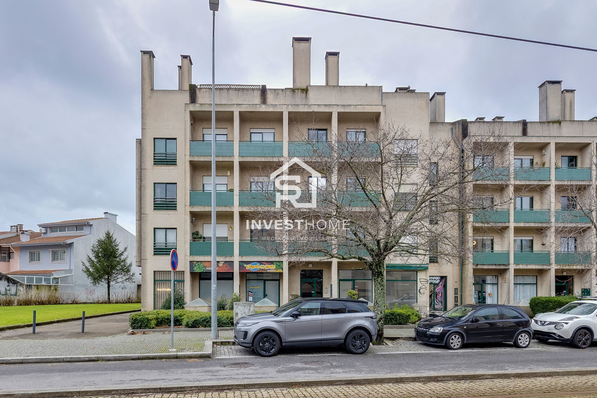 Apartamento T3 | Duplex | Metro a 50m | Equipado e Mobilado | Varandas