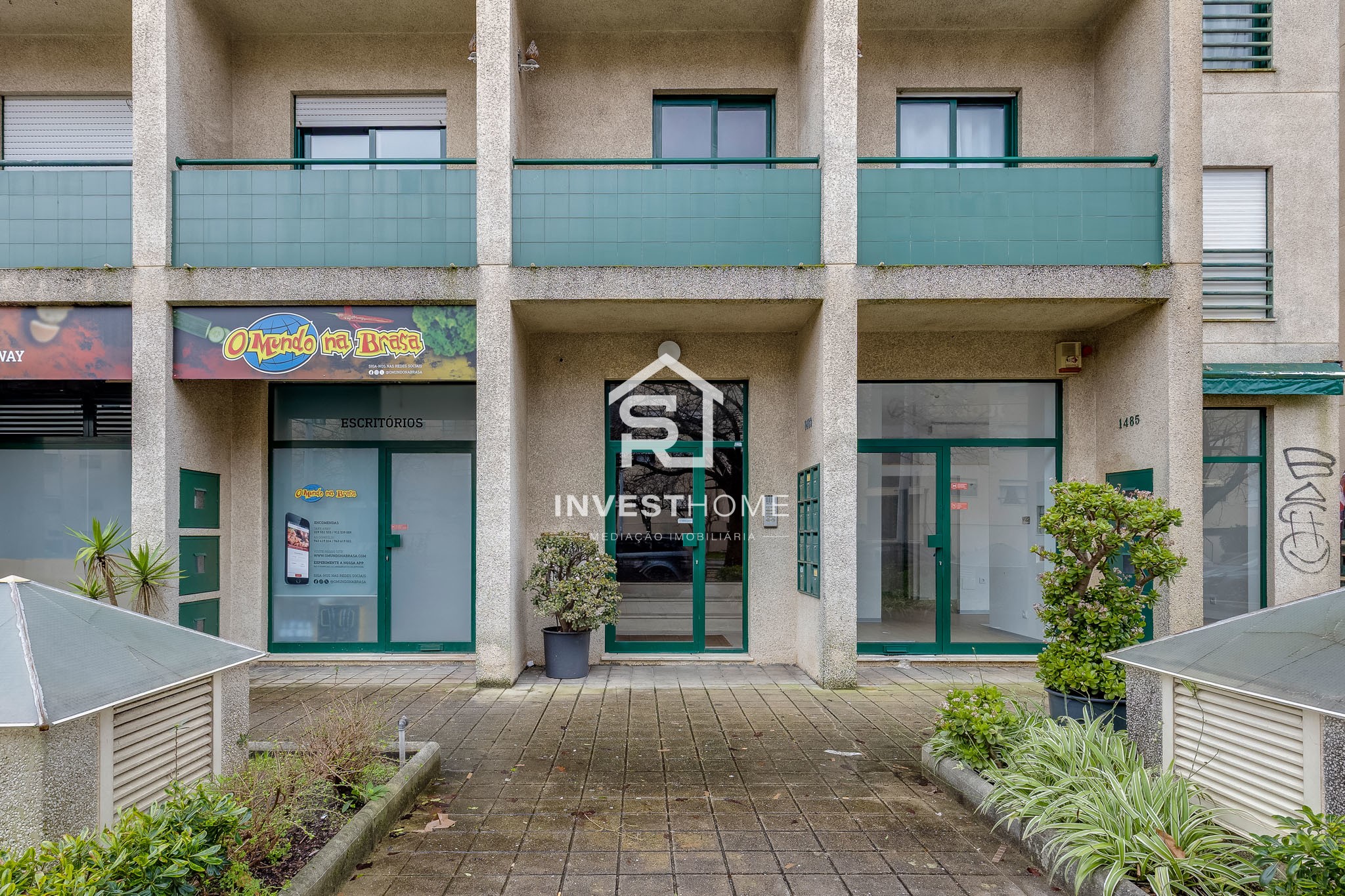 Apartamento T3 | Duplex | Metro a 50m | Equipado e Mobilado | Varandas