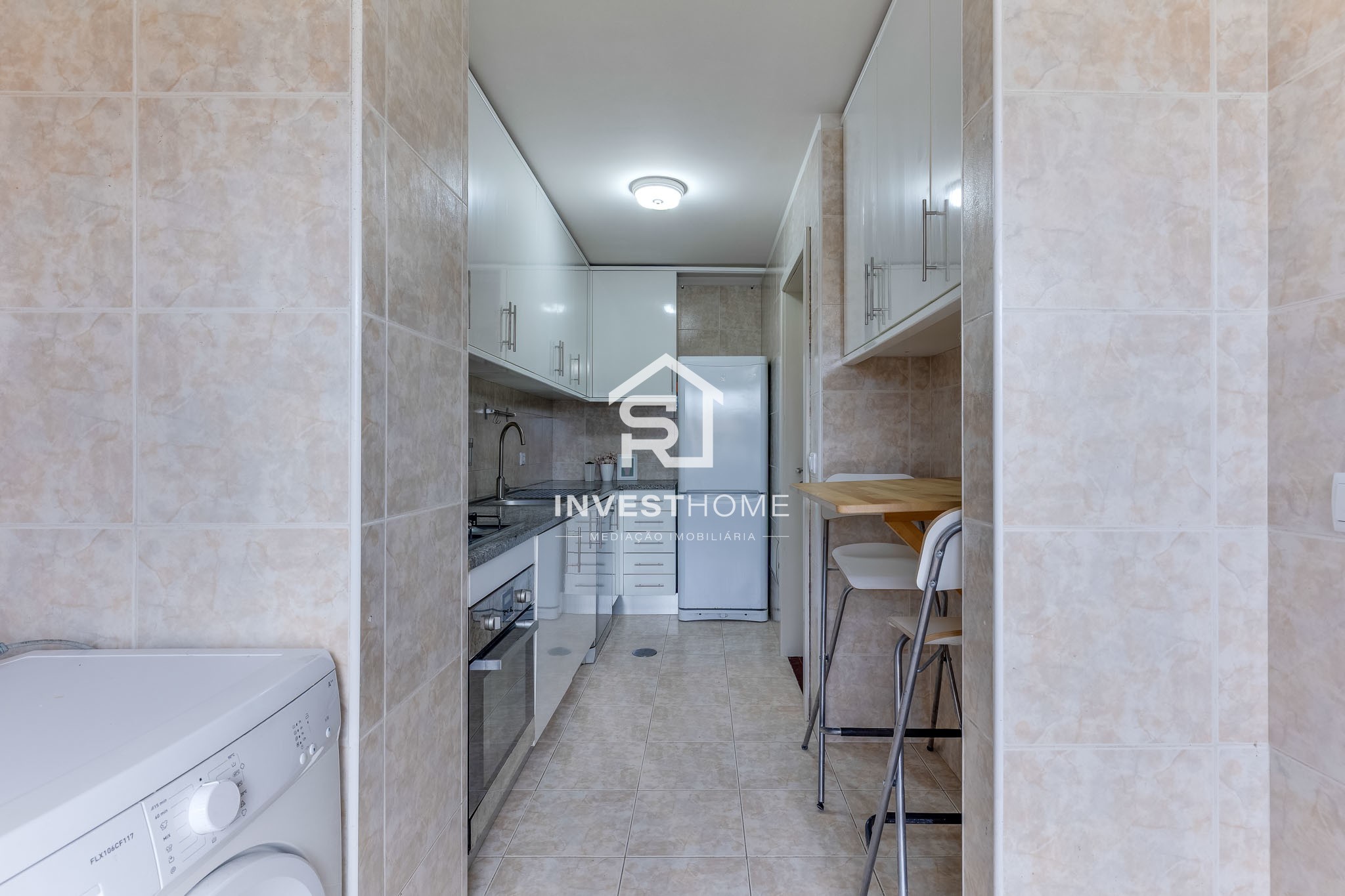Apartamento T3 | Duplex | Metro a 50m | Equipado e Mobilado | Varandas