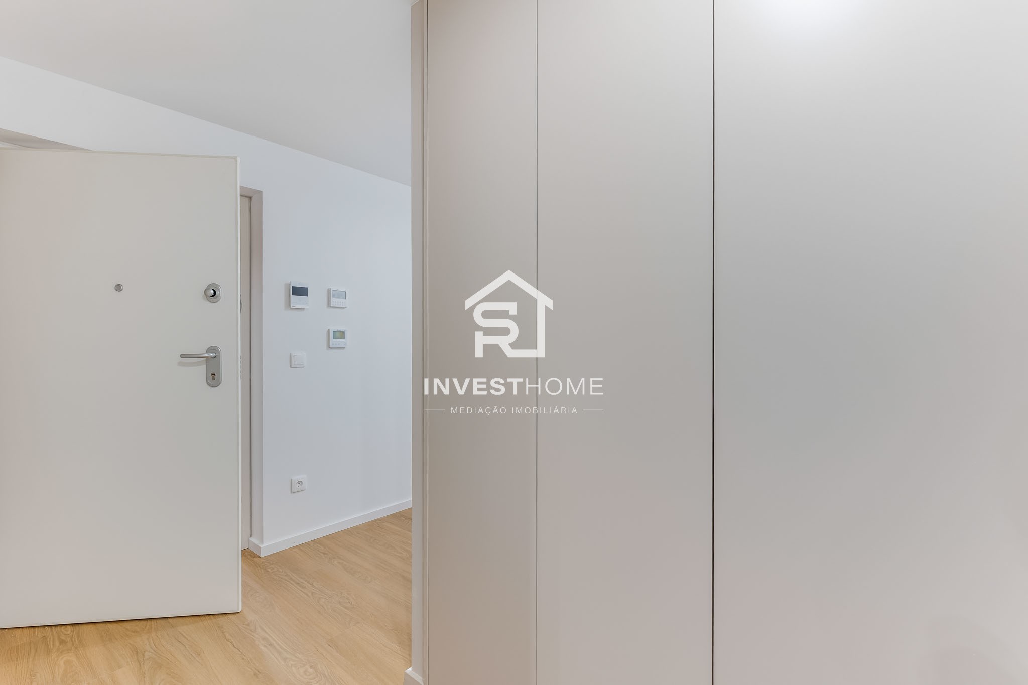 Apartamento T3 | Novo 2025 | Pronto a Escriturar | Varanda | Box