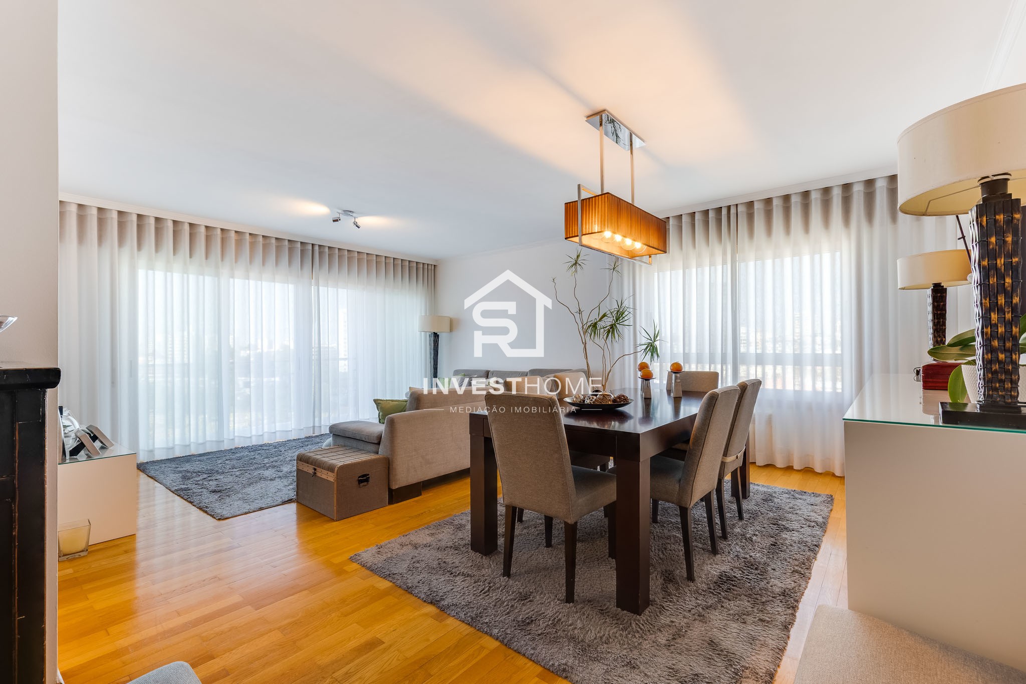 Apartamento T3 | Renovado | Porteiro | Varanda | Lug Garagem | Lordelo do Ouro