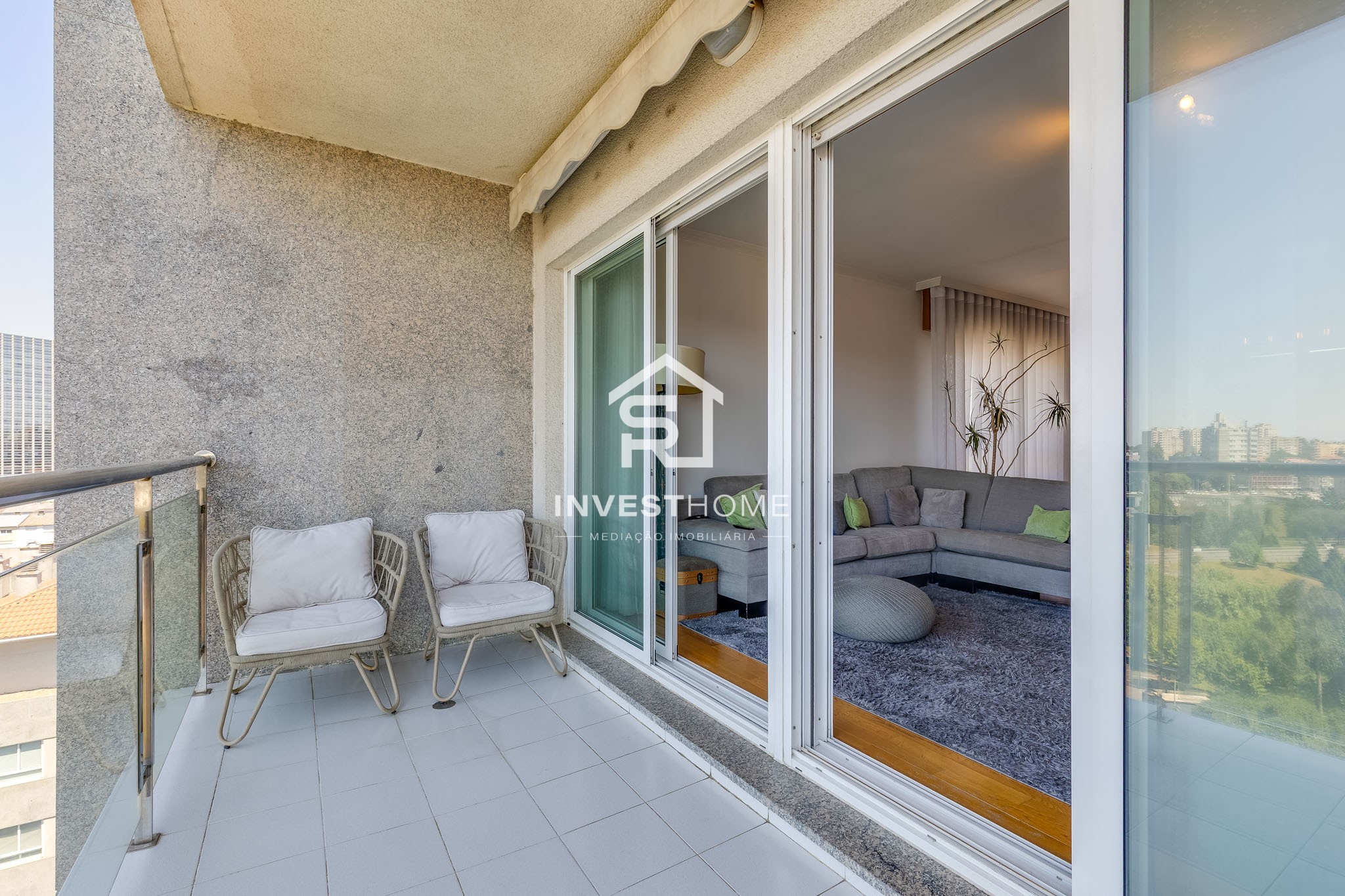 Apartamento T3 | Renovado | Porteiro | Varanda | Lug Garagem | Lordelo do Ouro