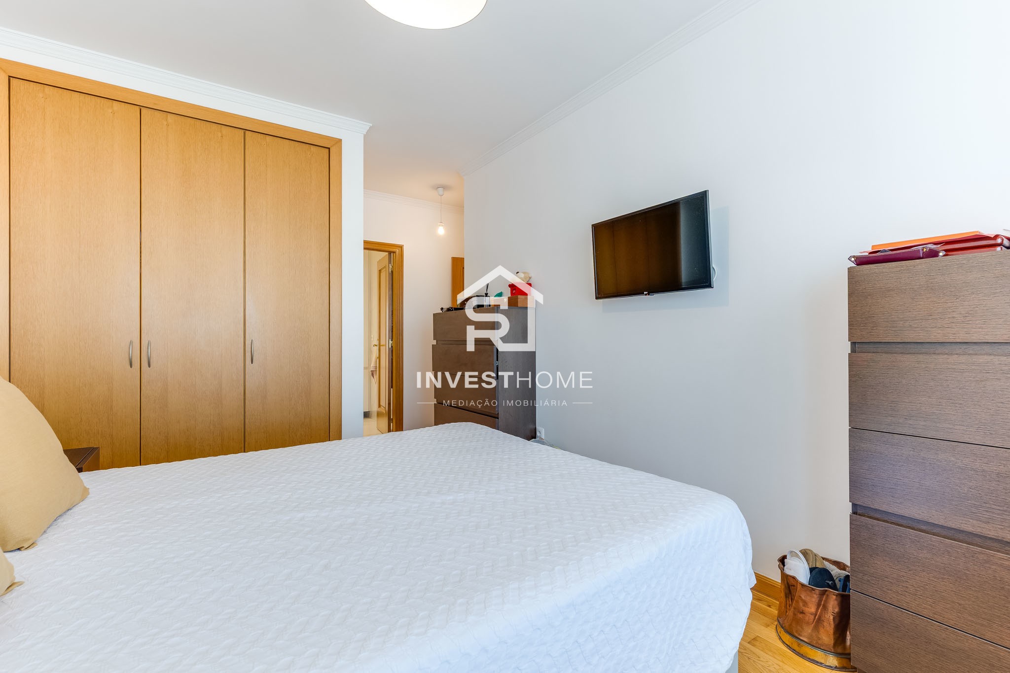 Apartamento T3 | Renovado | Porteiro | Varanda | Lug Garagem | Lordelo do Ouro