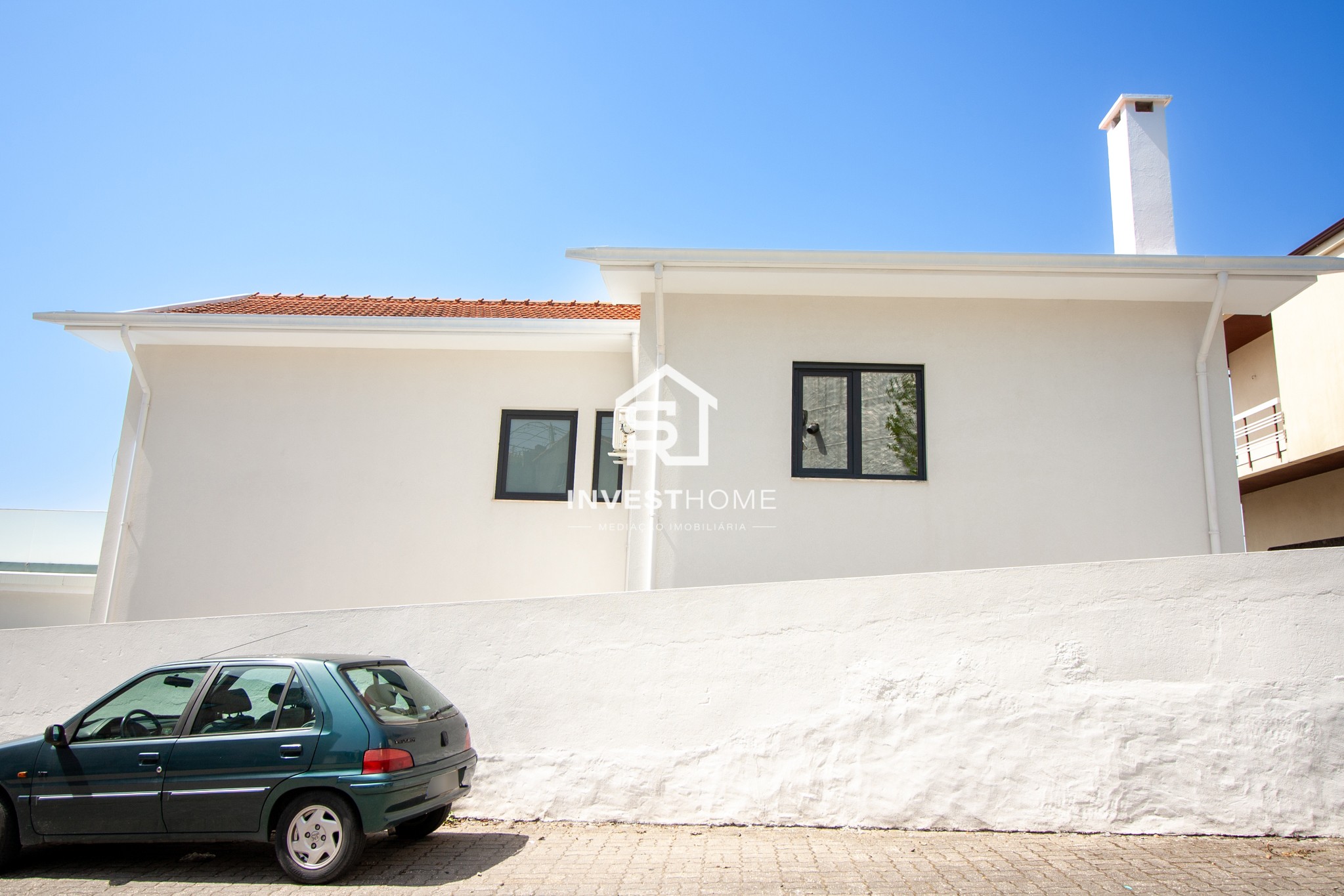  Moradia T5 | Renovada | 4 Frentes | 2 Suites | Jardim | Terraços