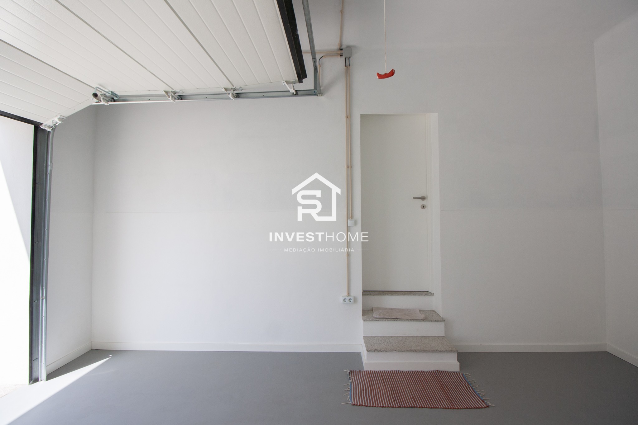  Moradia T5 | Renovada | 4 Frentes | 2 Suites | Jardim | Terraços