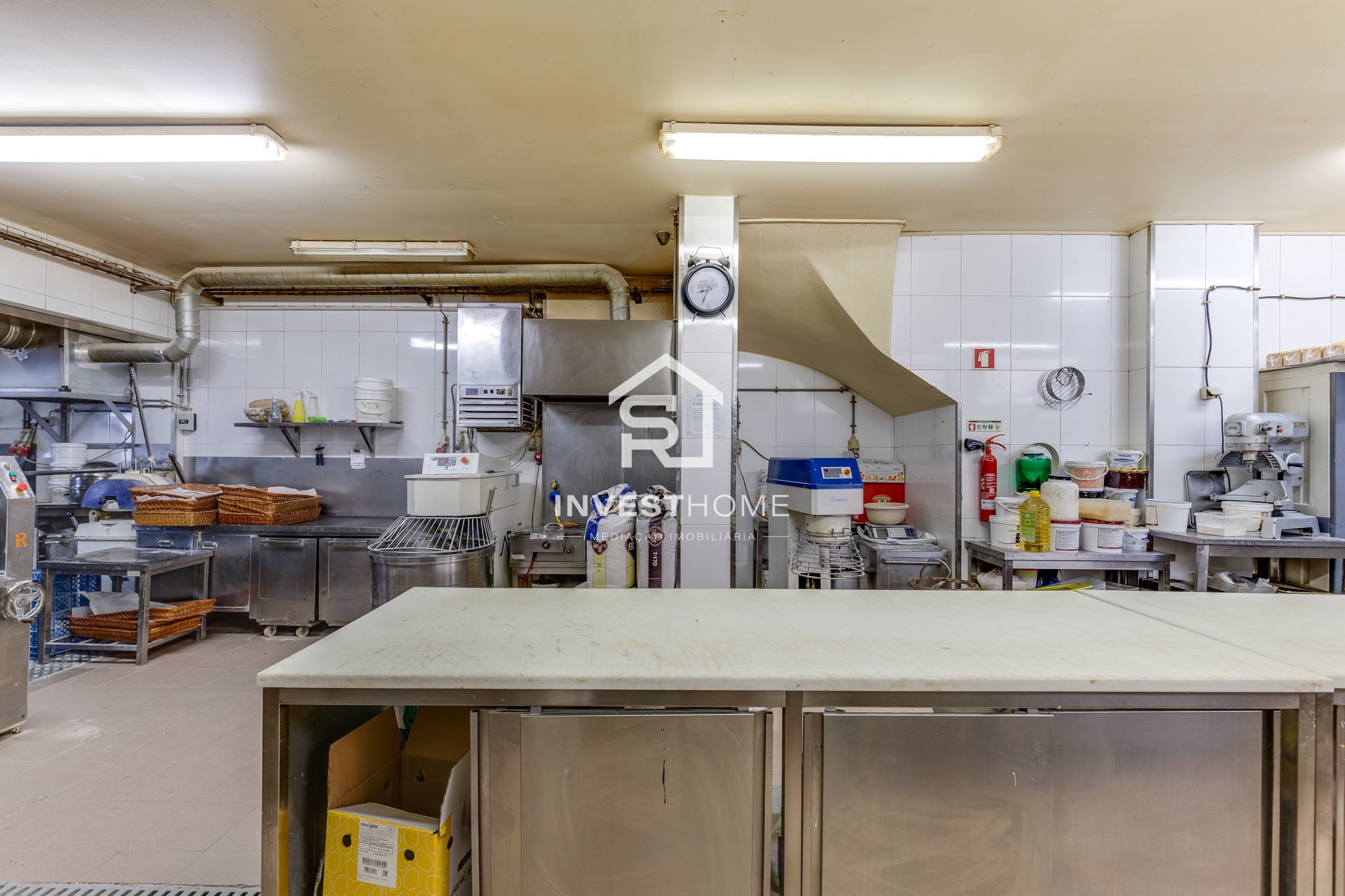 Oportunidade Única de Investimento – Sociedade Comercial com Padaria/Confeitaria e Património Imobiliário