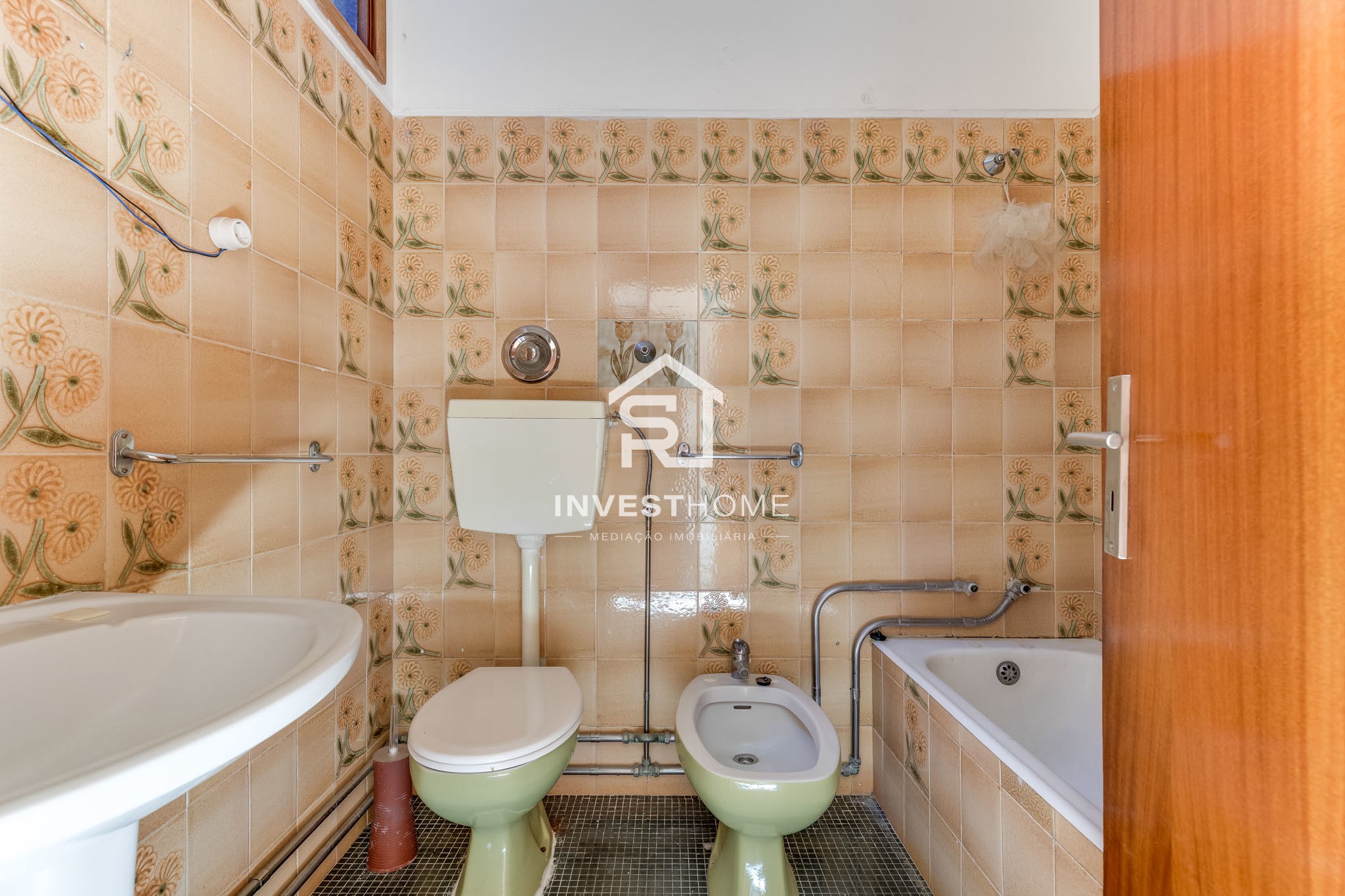 Oportunidade Única de Investimento – Sociedade Comercial com Padaria/Confeitaria e Património Imobiliário