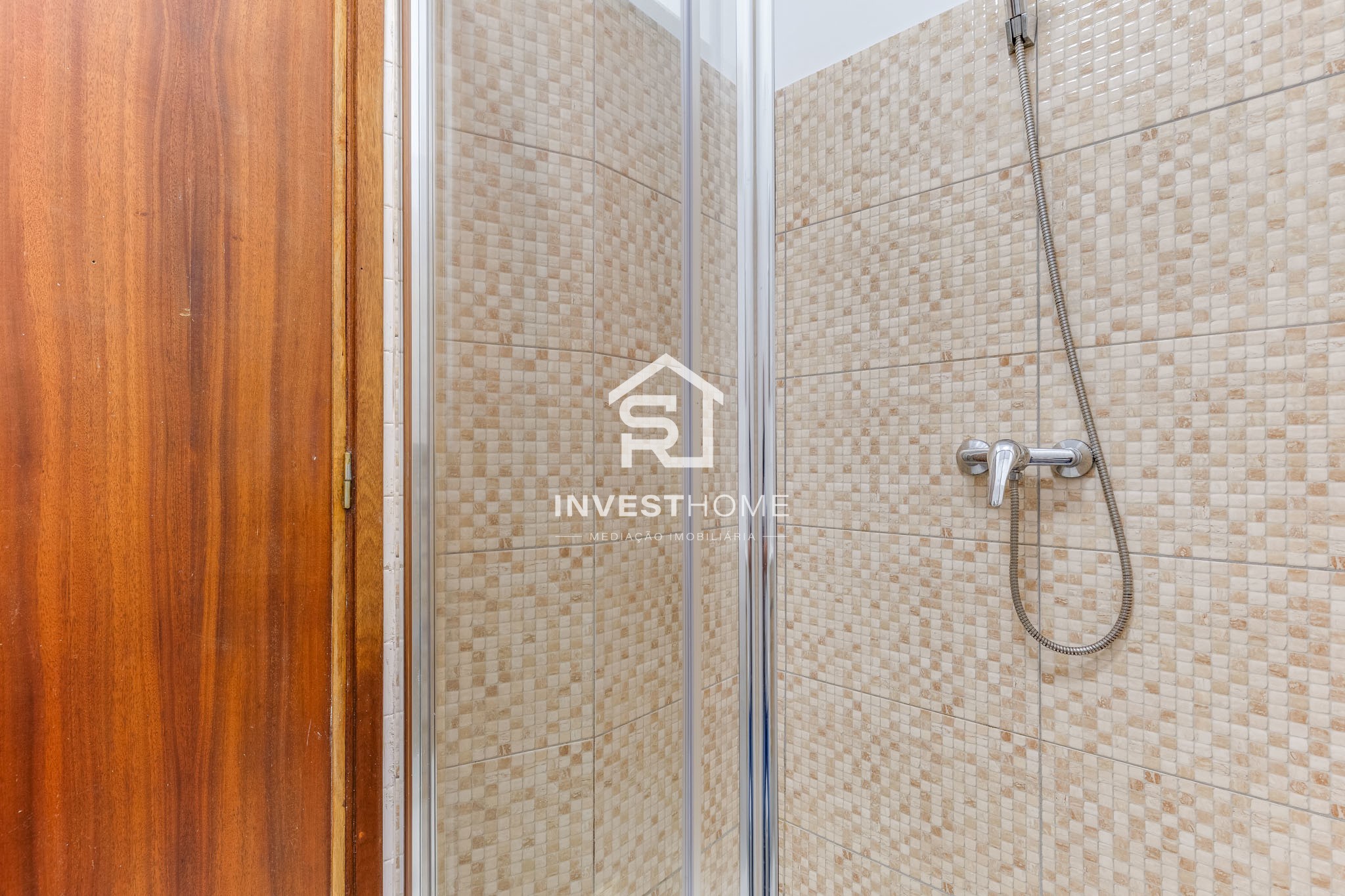 Prédio | 4 Apartamentos T2 | Licença AL ativa | Porto