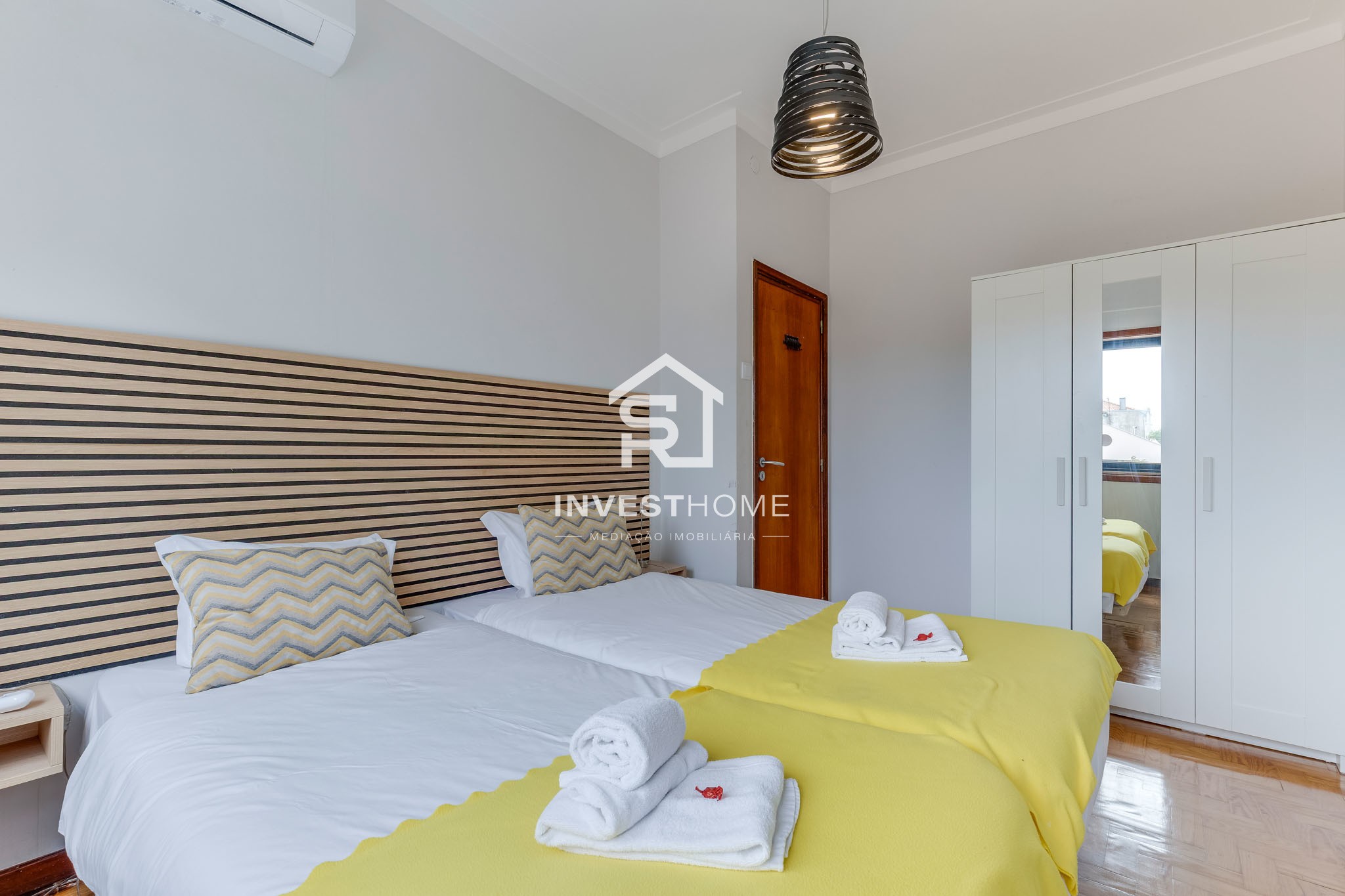 Prédio | 4 Apartamentos T2 | Licença AL ativa | Porto