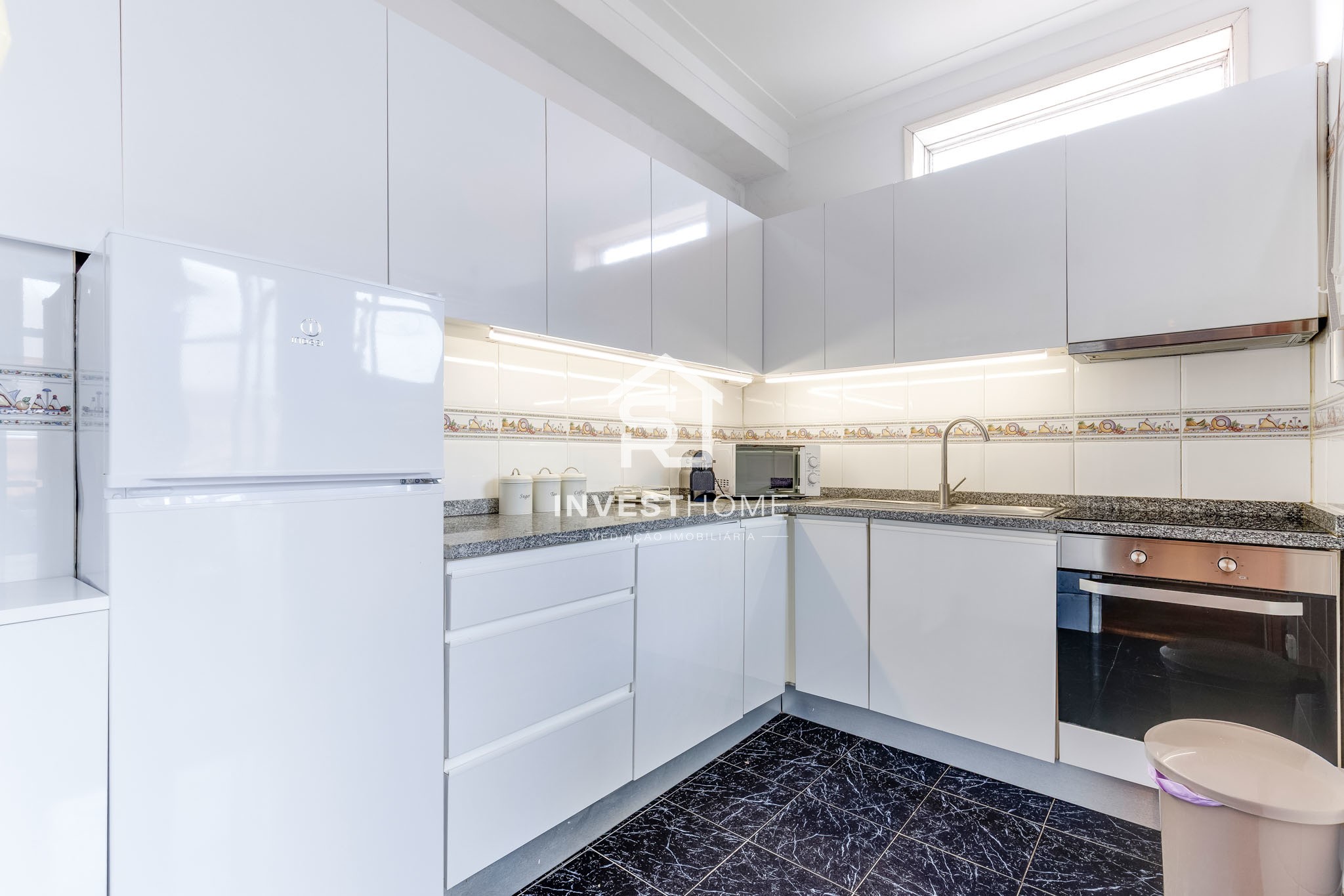 Prédio | 4 Apartamentos T2 | Licença AL ativa | Porto