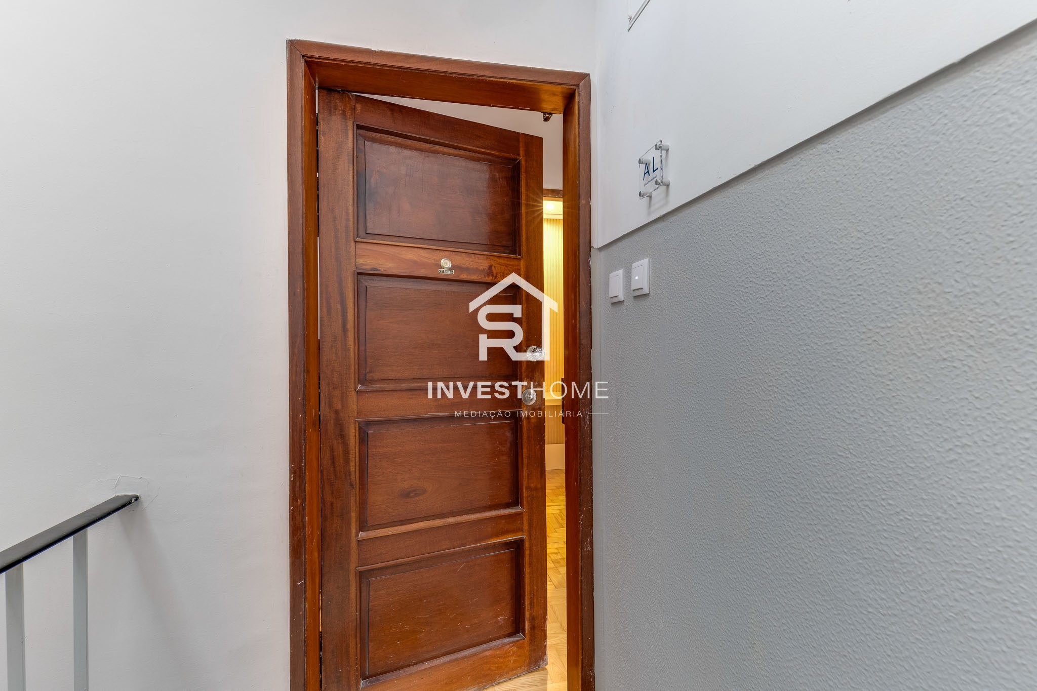 Prédio | 4 Apartamentos T2 | Licença AL ativa | Porto
