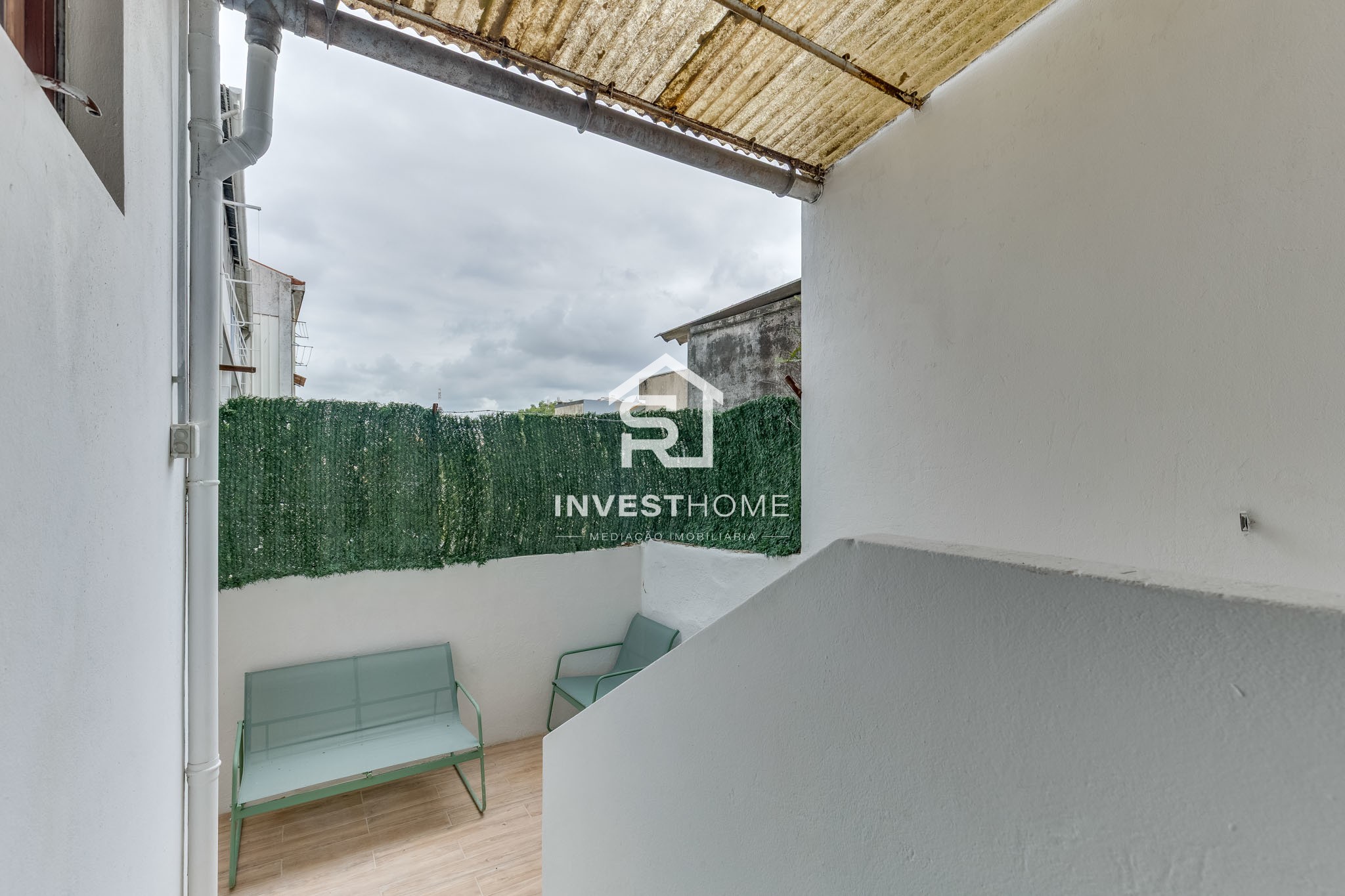 Prédio | 4 Apartamentos T2 | Licença AL ativa | Porto