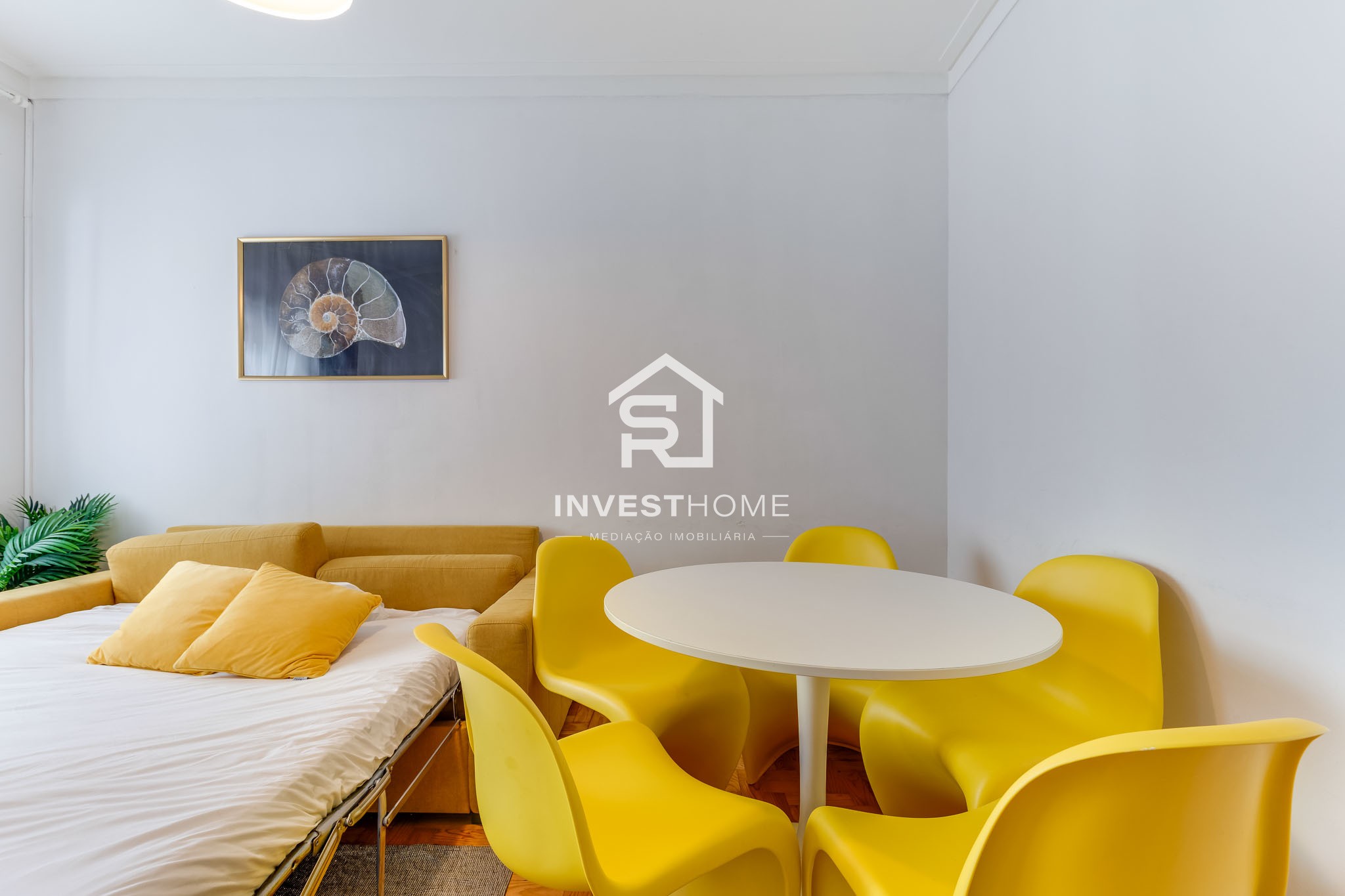 Prédio | 4 Apartamentos T2 | Licença AL ativa | Porto