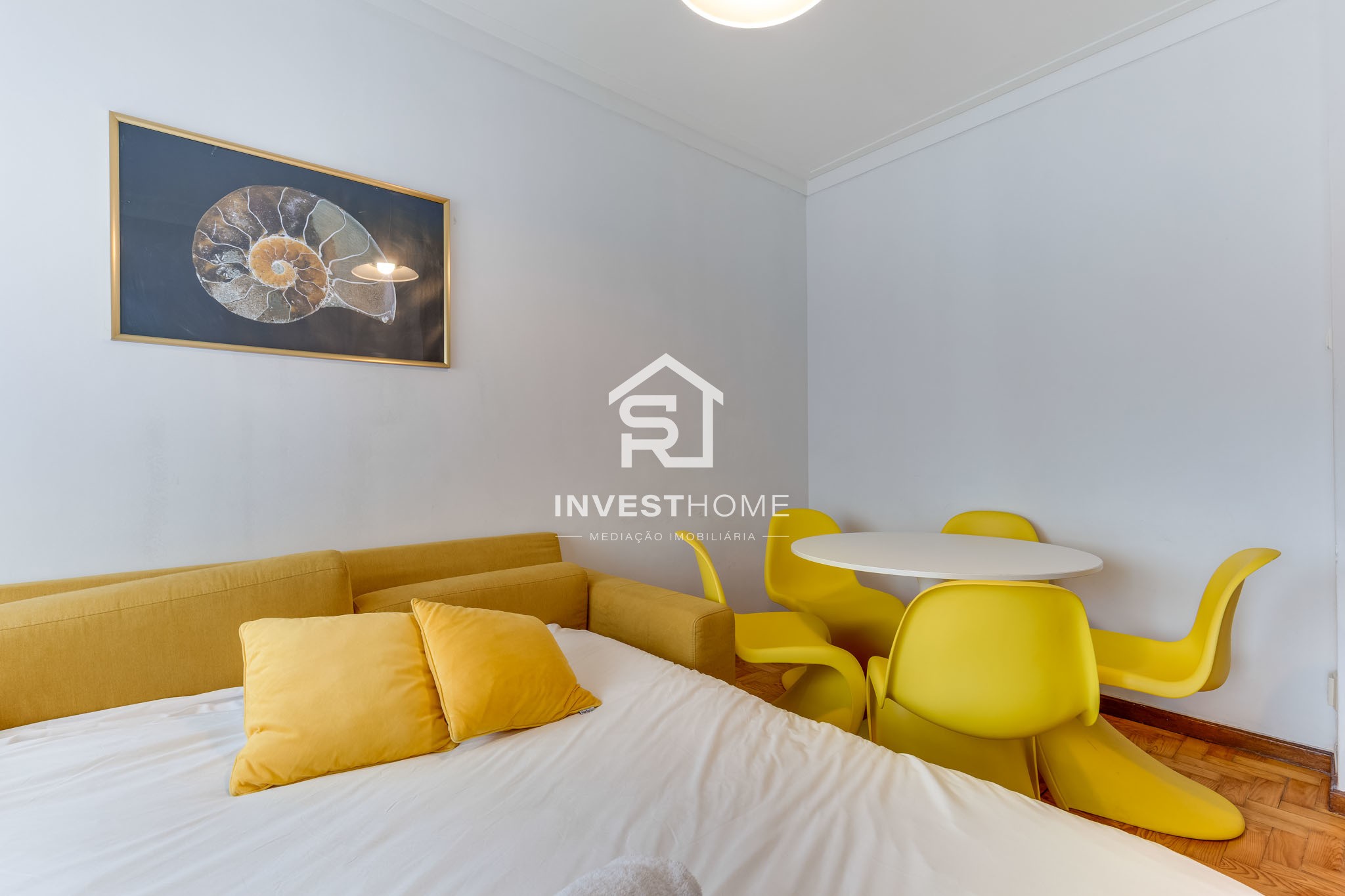 Prédio | 4 Apartamentos T2 | Licença AL ativa | Porto