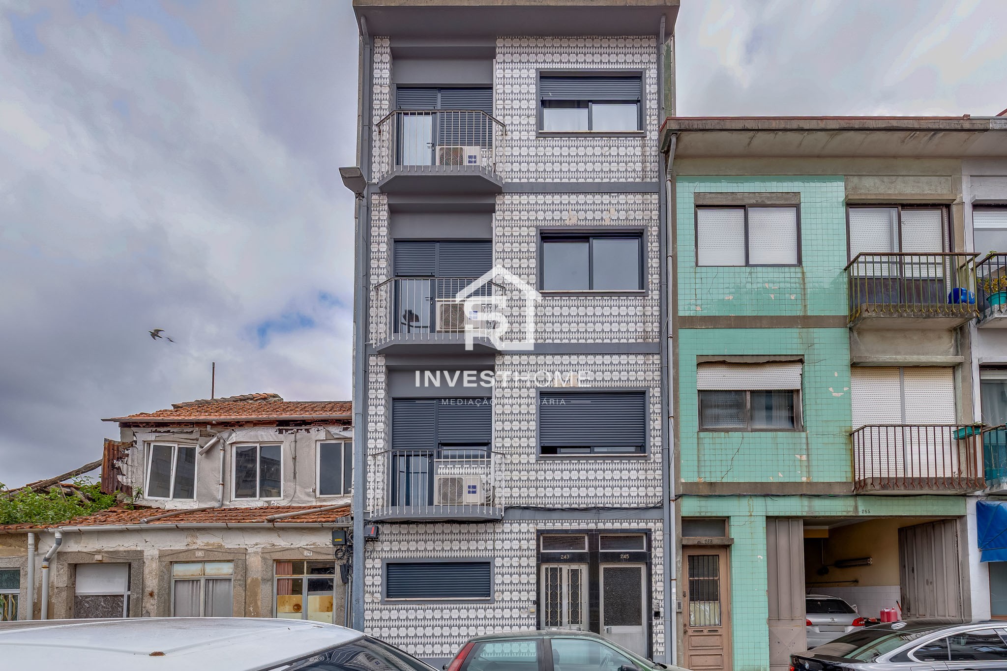 Prédio | 4 Apartamentos T2 | Licença AL ativa | Porto