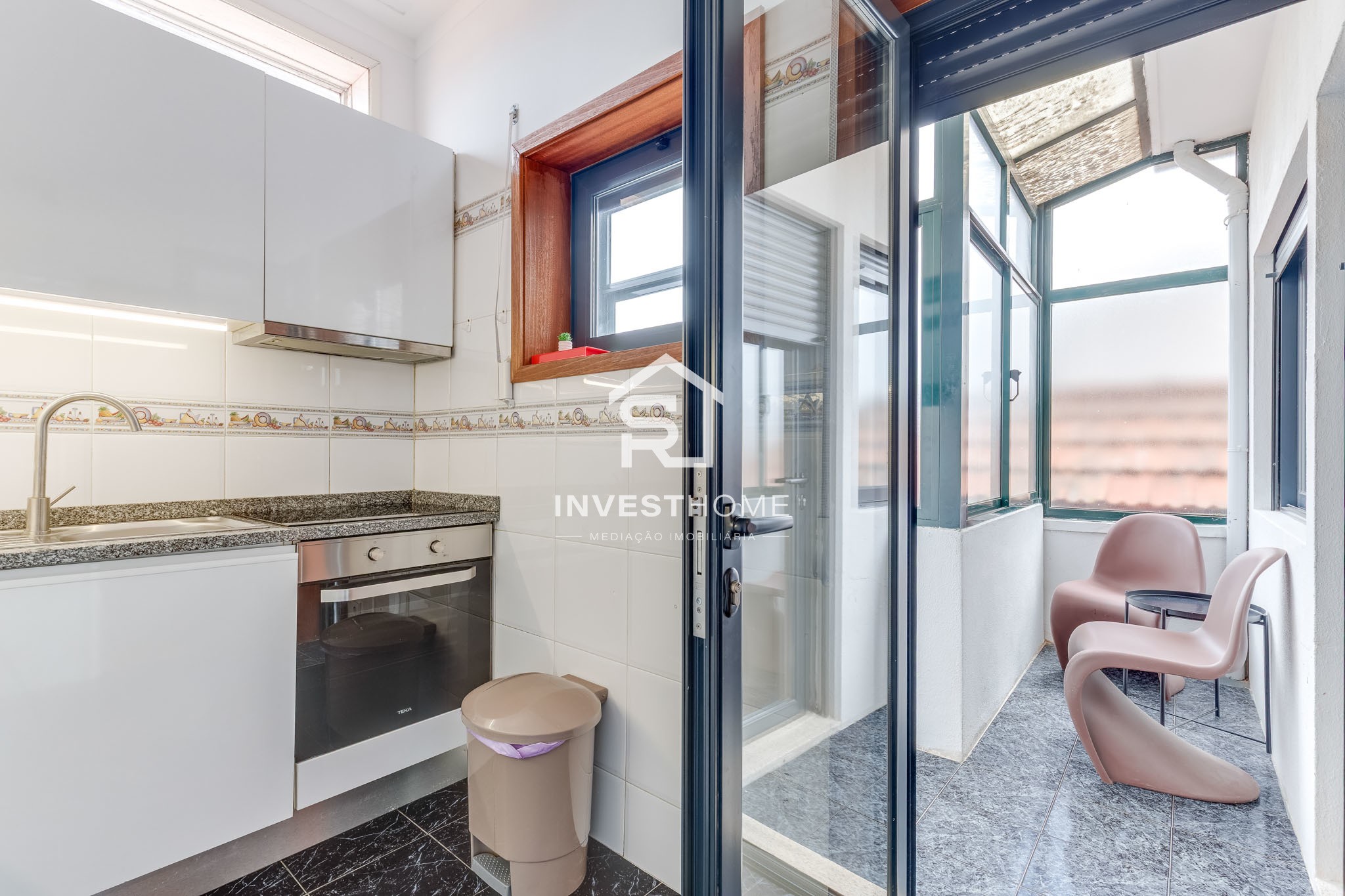 Prédio | 4 Apartamentos T2 | Licença AL ativa | Porto