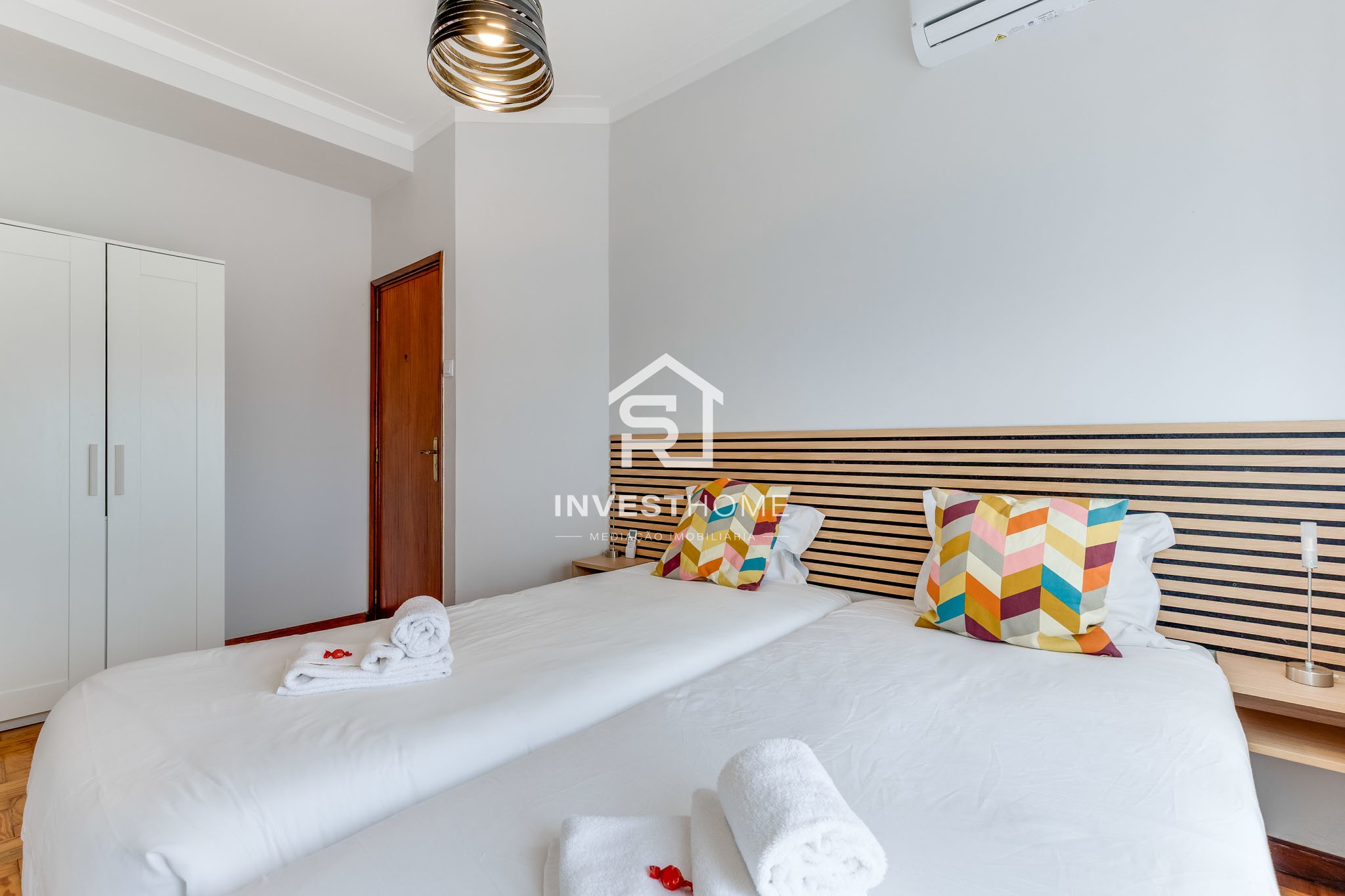 Prédio | 4 Apartamentos T2 | Licença AL ativa | Porto