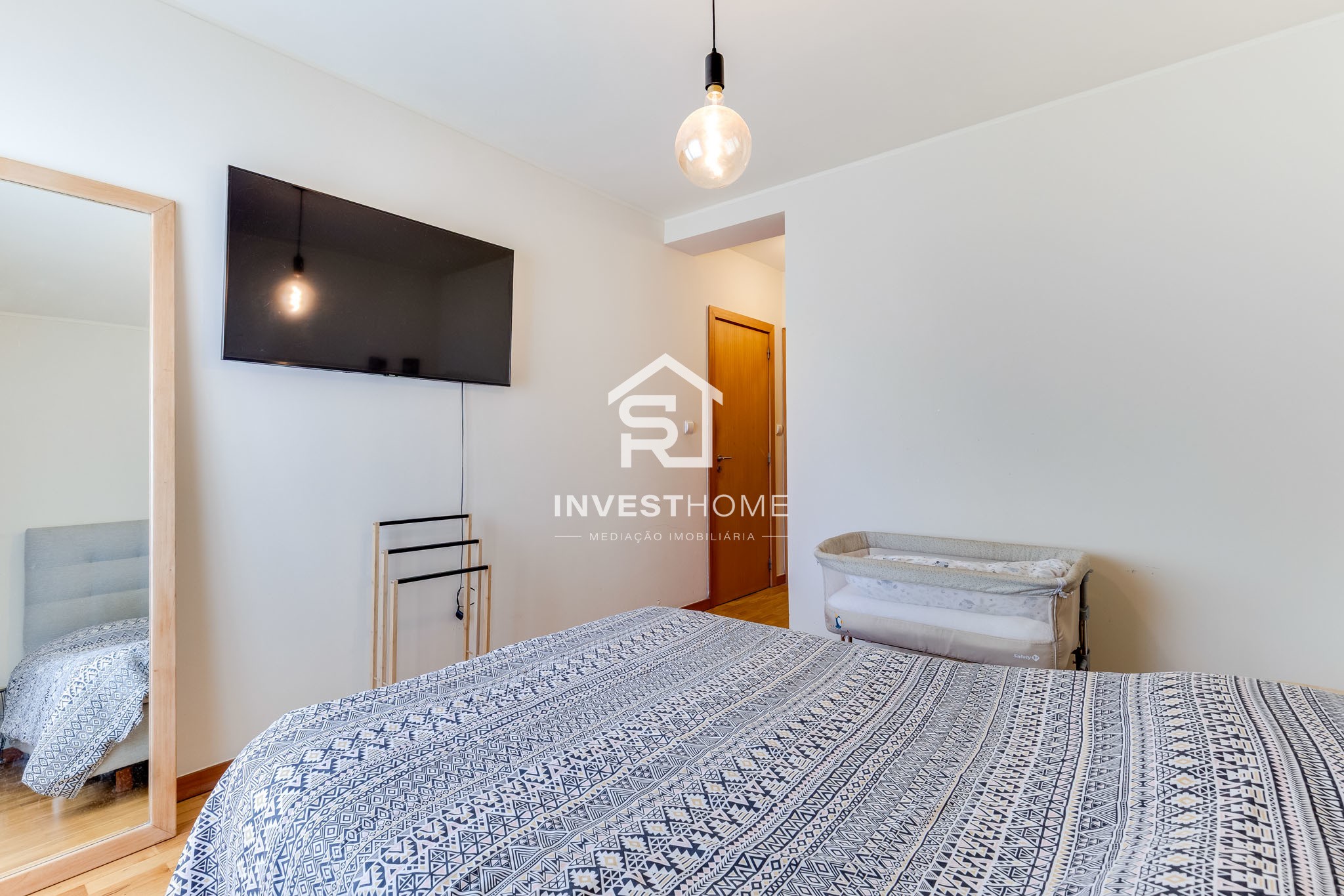 T2+1 com Suite | 112 m² | Elevador | Garagem para 2 Viaturas | Metro de Pedras Rubras